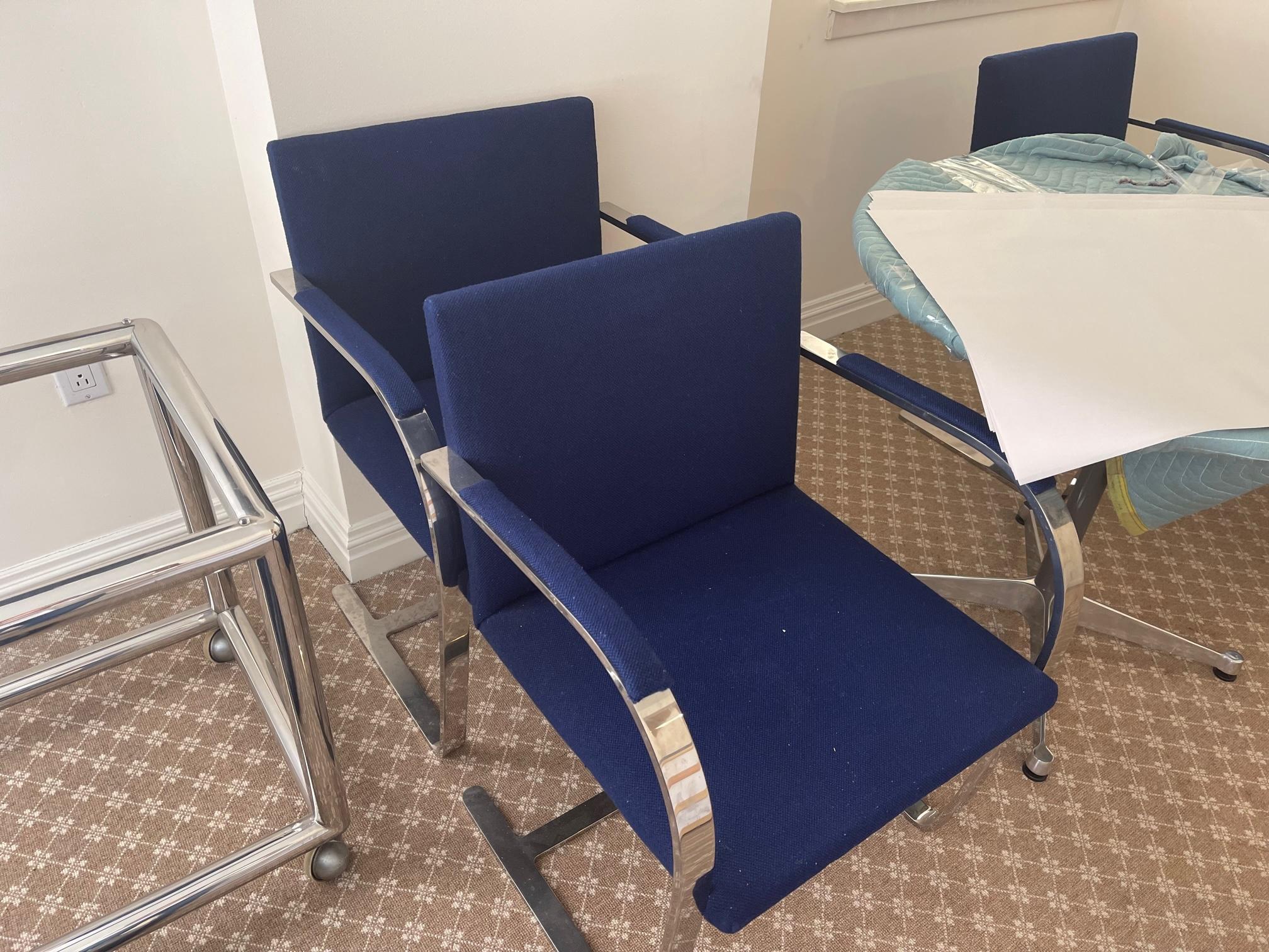 Mid-Century moderno Set of 8 Mies Van Der Rohe for Knoll Flat Bar Brno Armchairs in vendita