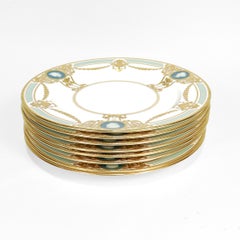 Ensemble de 8 assiettes à déjeuner en porcelaine de Minton fortement dorée Pâte-sur-pâte par Albion