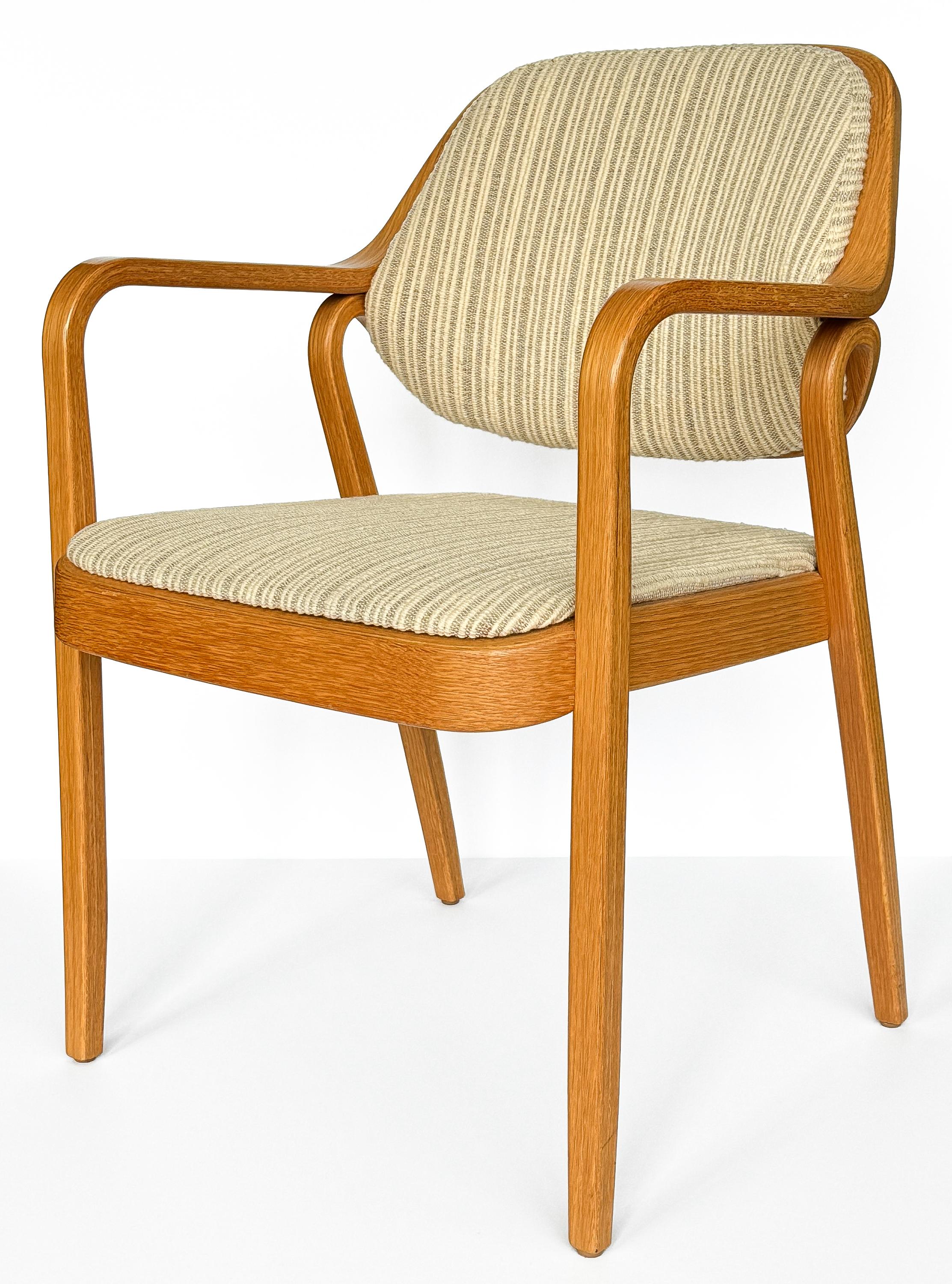 Mid-Century Modern Set of 8 Model 1105 Oak Dining Chairs by Don Pettit for Knoll For Sale