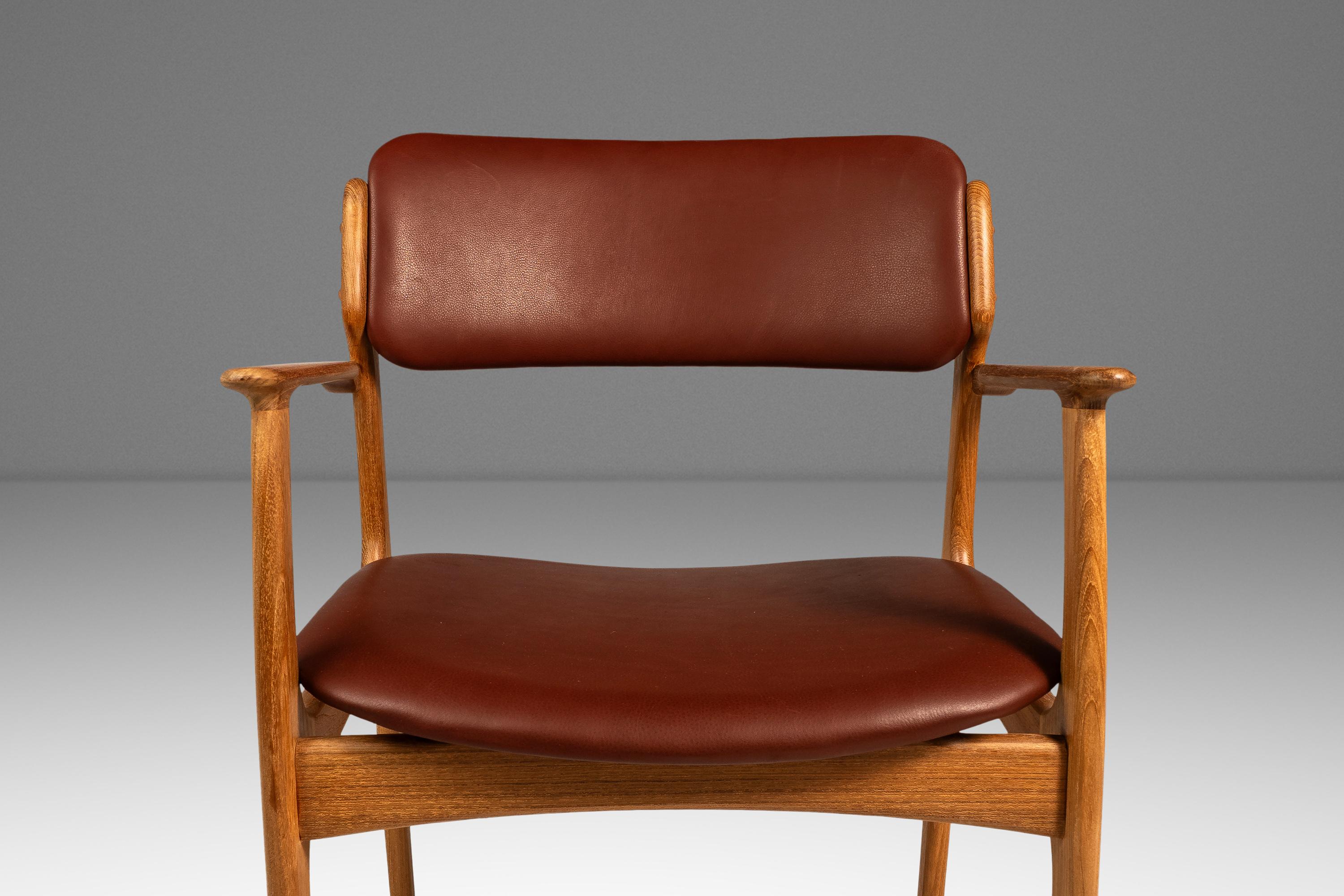 Ensemble de 8 chaises de salle à manger Model 49 en teck, Erik Buch, D. A. Møbler, Danemark, années 1960 en vente 3