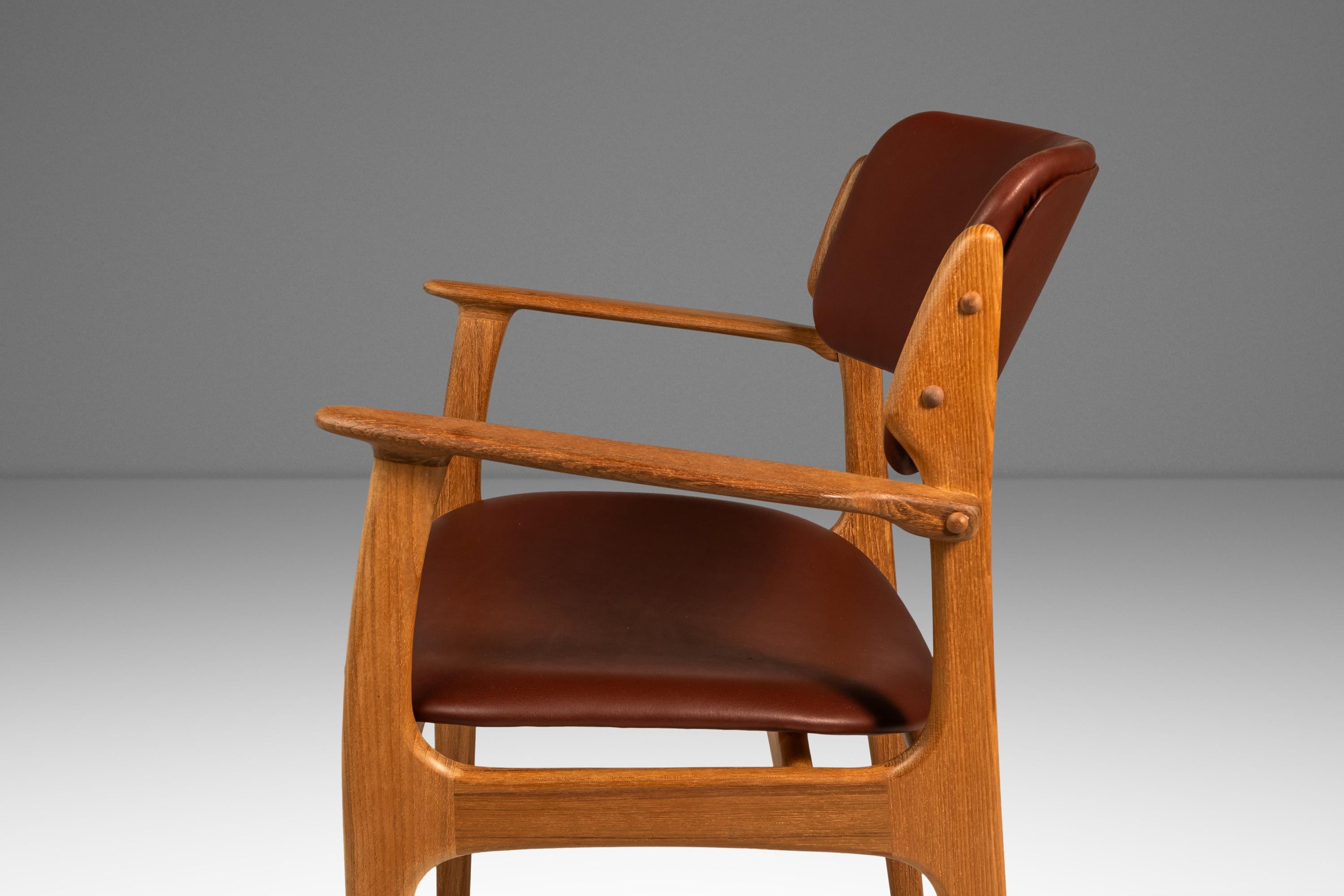 Ensemble de 8 chaises de salle à manger Model 49 en teck, Erik Buch, D. A. Møbler, Danemark, années 1960 en vente 5