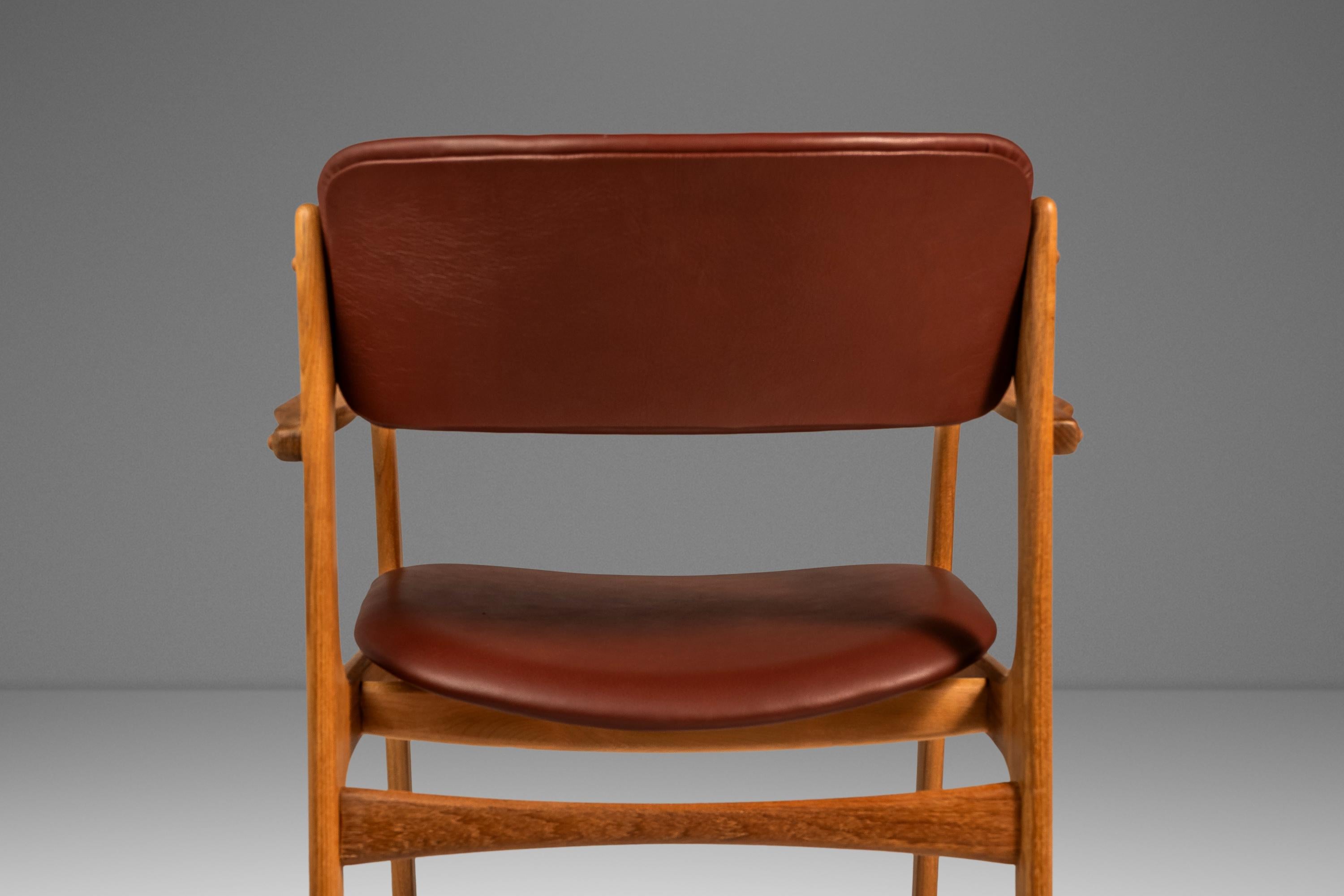 Ensemble de 8 chaises de salle à manger Model 49 en teck, Erik Buch, D. A. Møbler, Danemark, années 1960 en vente 6