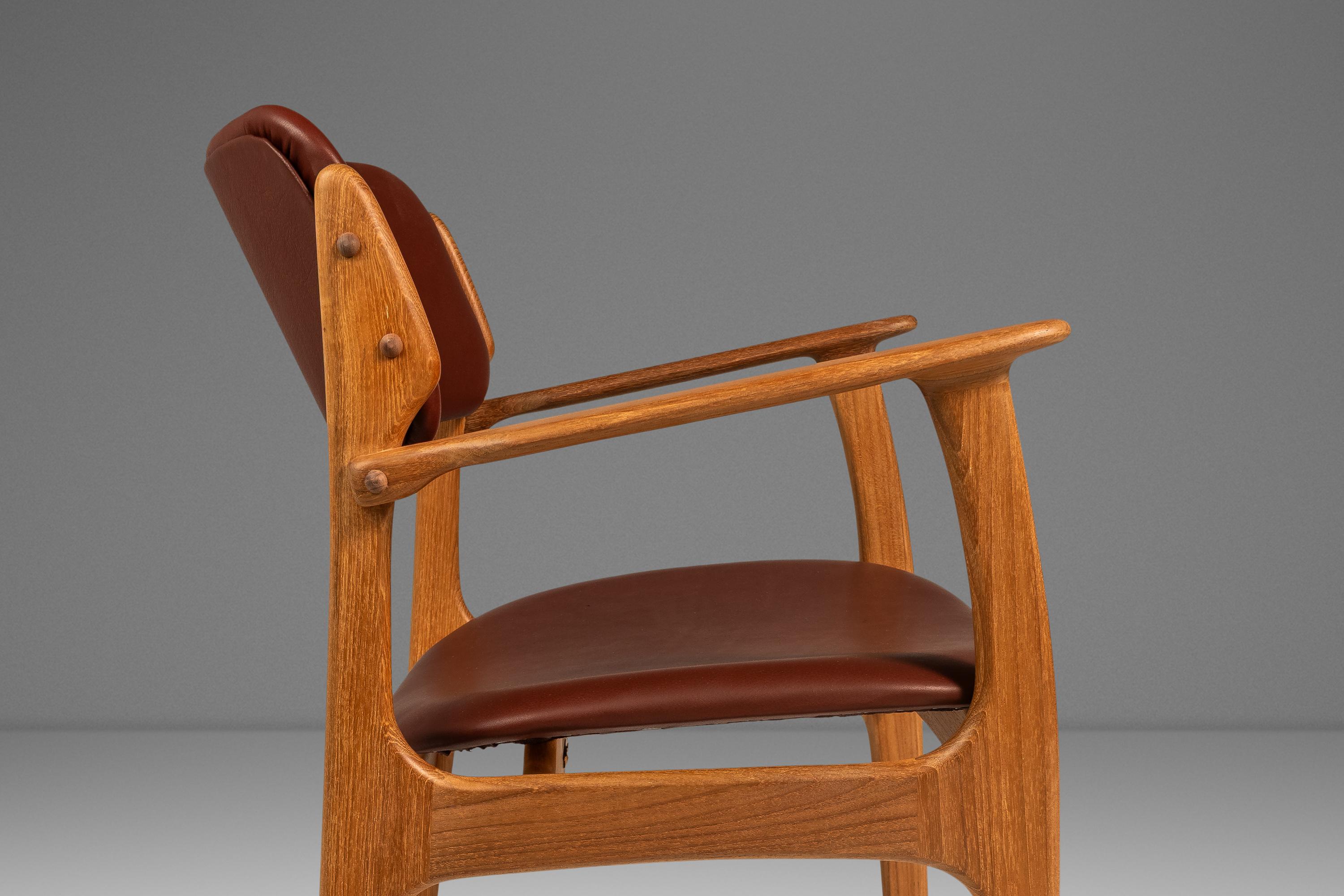 Ensemble de 8 chaises de salle à manger Model 49 en teck, Erik Buch, D. A. Møbler, Danemark, années 1960 en vente 7