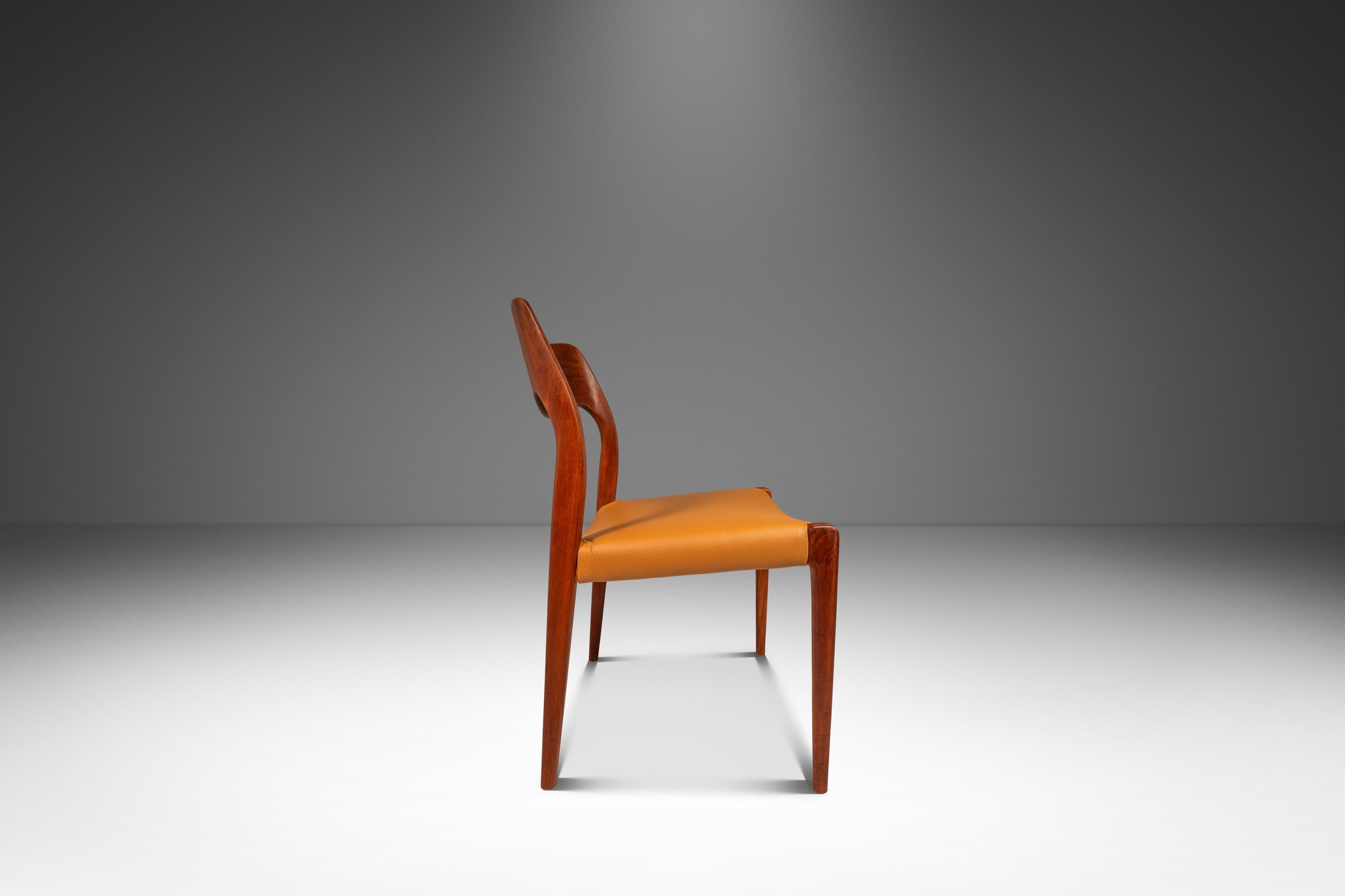 Teck Ensemble de 8 chaises modèle 71, Niels Møller, JL Møllers Møbelfabrik, Danemark, années 1960 en vente