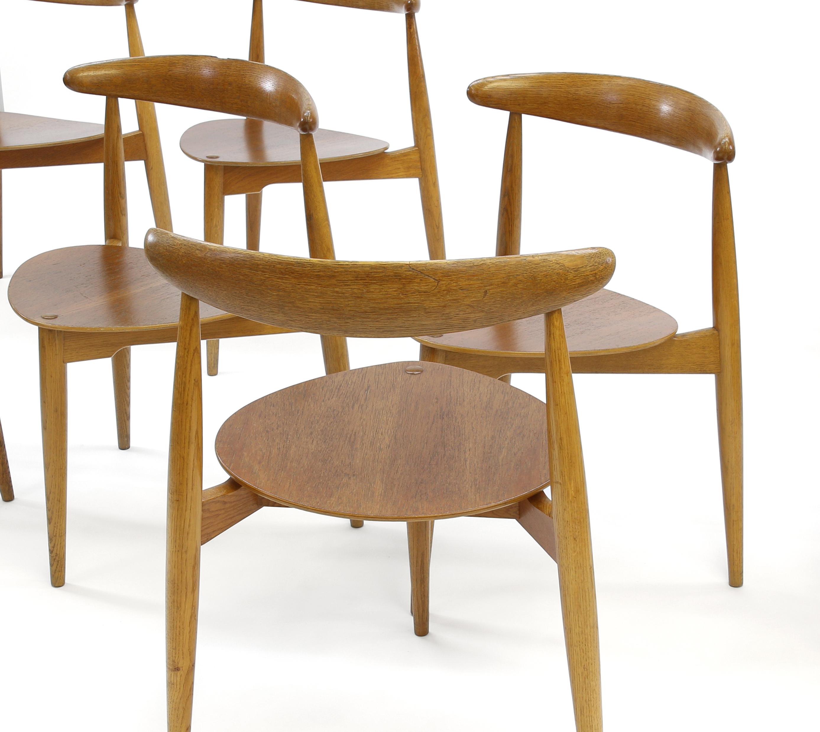 Set of 8 Model FH 4103“Heart” Chairs by Hans Wegner for Fritz Hansen, circa 1966 6