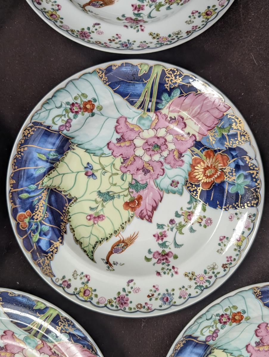 Set of 8 Mottahedeh “Tobacco Leaf” Large Rim Soup Bowls In Good Condition For Sale In Oakwood, GA