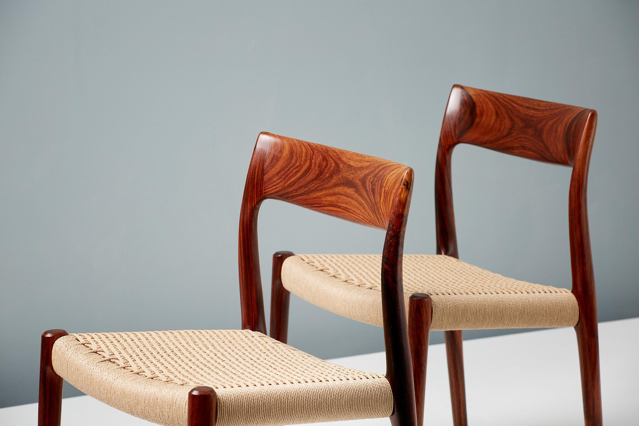 Milieu du XXe siècle Ensemble de 8 chaises de salle à manger Niels Møller modèle 77, 1959 en vente