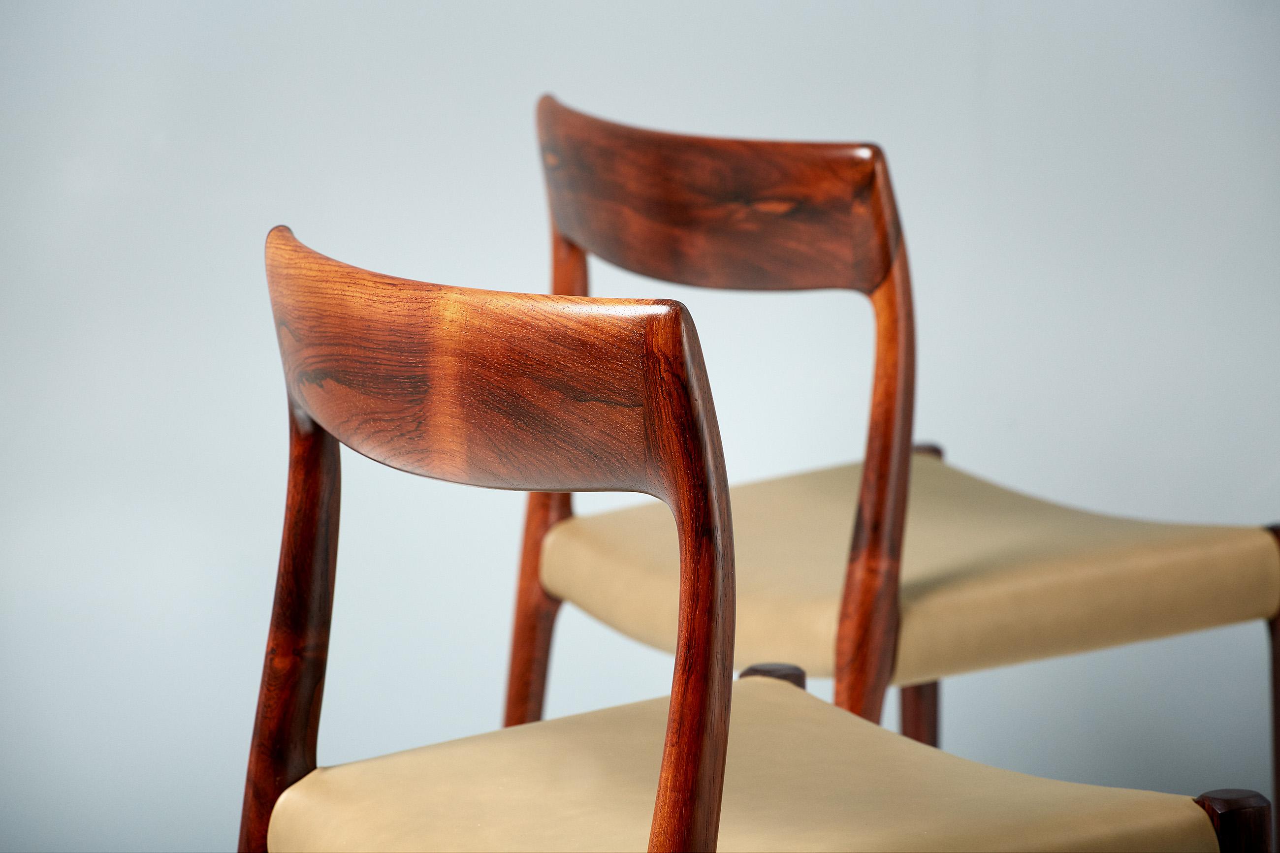 Set of 8 Niels Møller Model 77 Dining Chairs, 1959 In Excellent Condition For Sale In London, GB