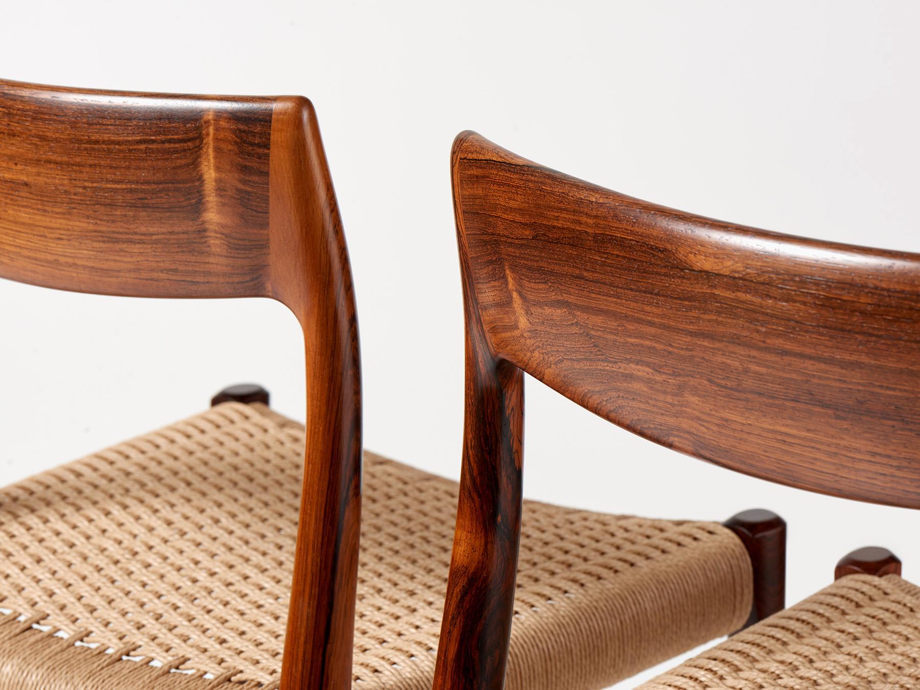 Scandinavo moderno Set di 8 sedie da pranzo in palissandro Model 77 di Niels Møller, 1959 in vendita