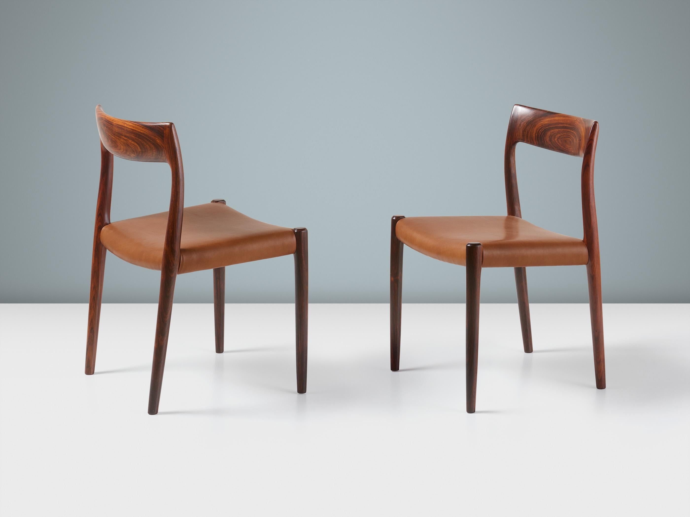 Set di 8 sedie da pranzo in palissandro Model 77 di Niels Møller, 1959 In condizioni ottime in vendita a London, England
