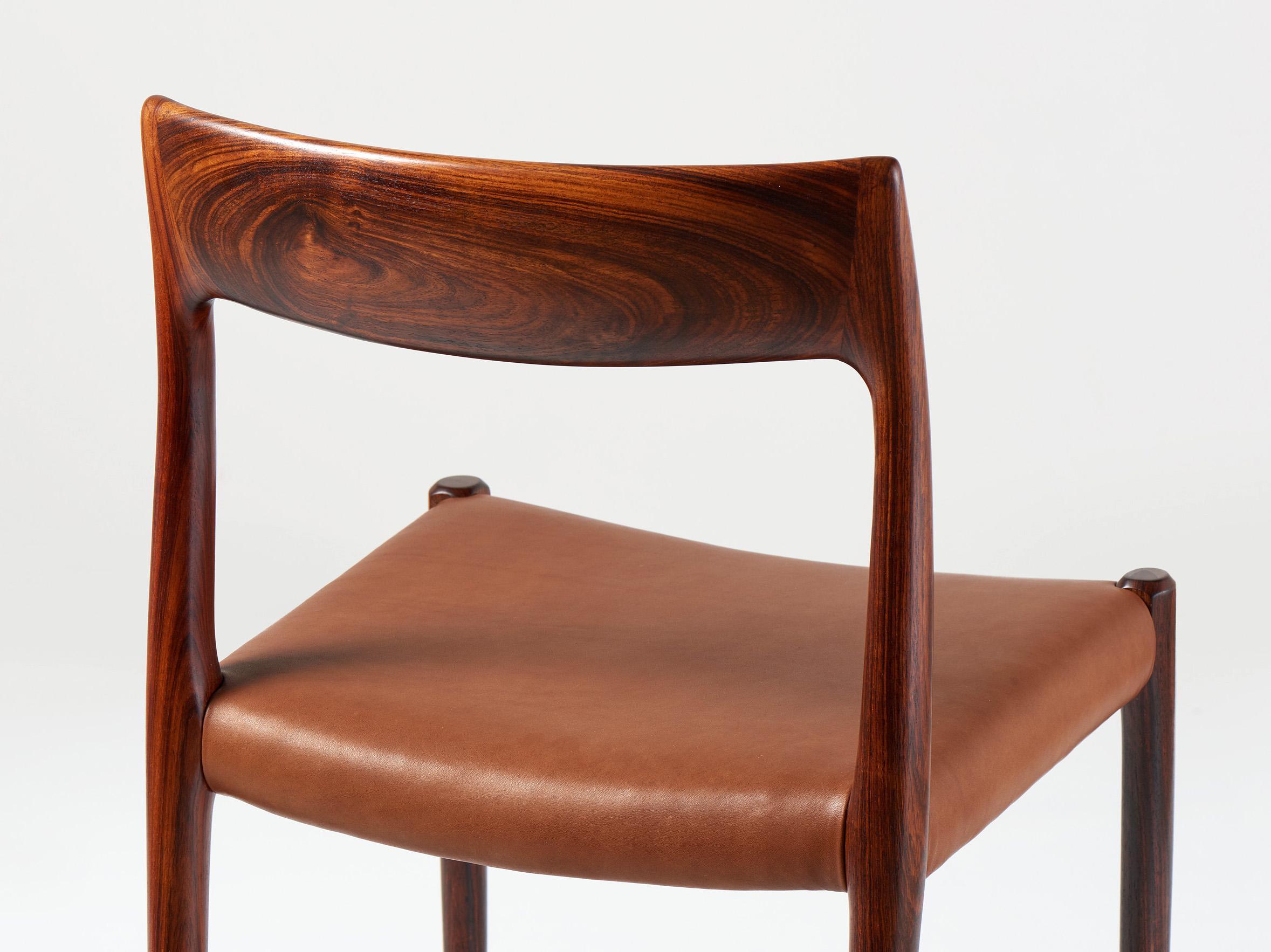 Palissandro Set di 8 sedie da pranzo in palissandro Model 77 di Niels Møller, 1959 in vendita