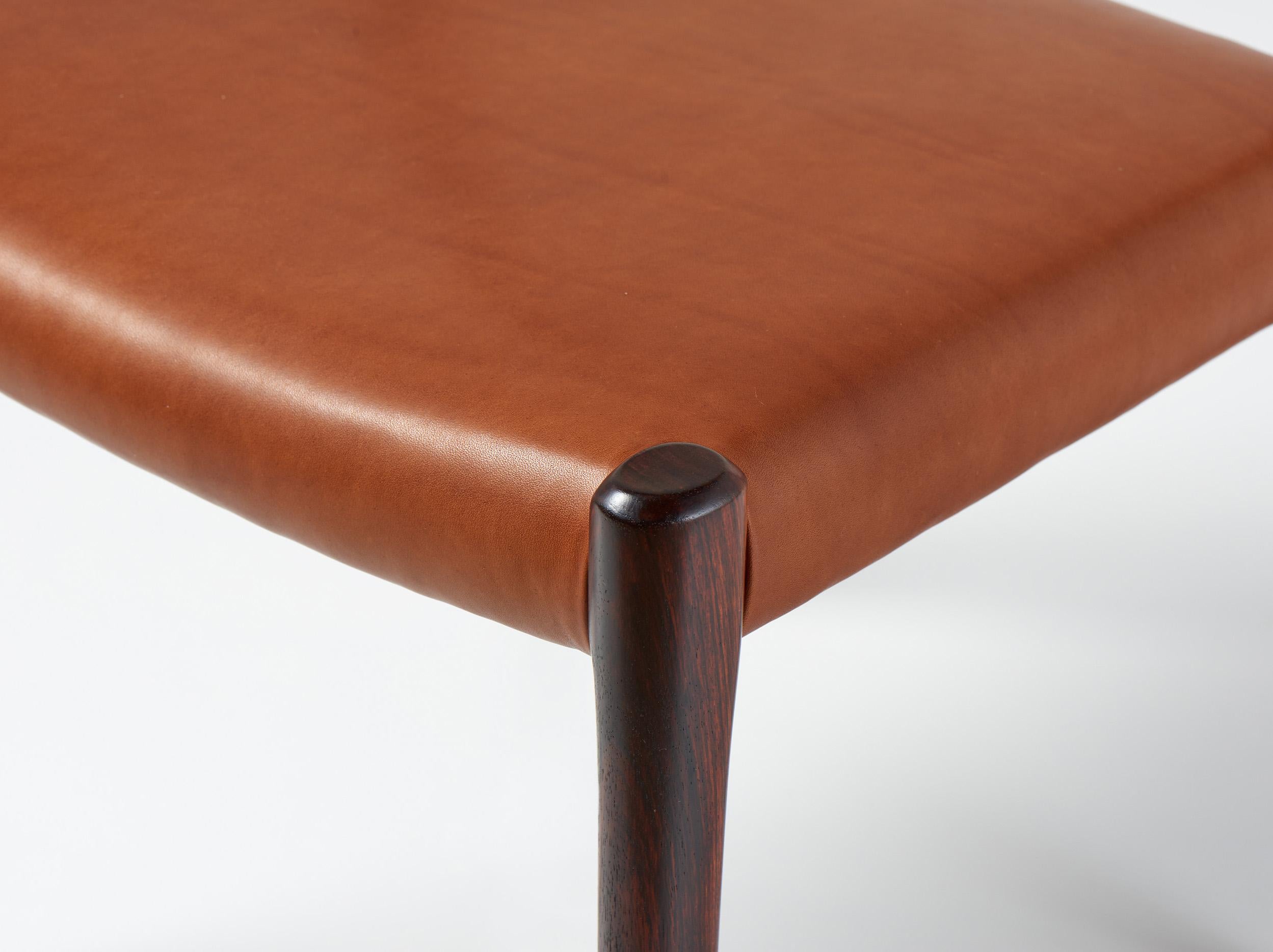 Set di 8 sedie da pranzo in palissandro Model 77 di Niels Møller, 1959 in vendita 2