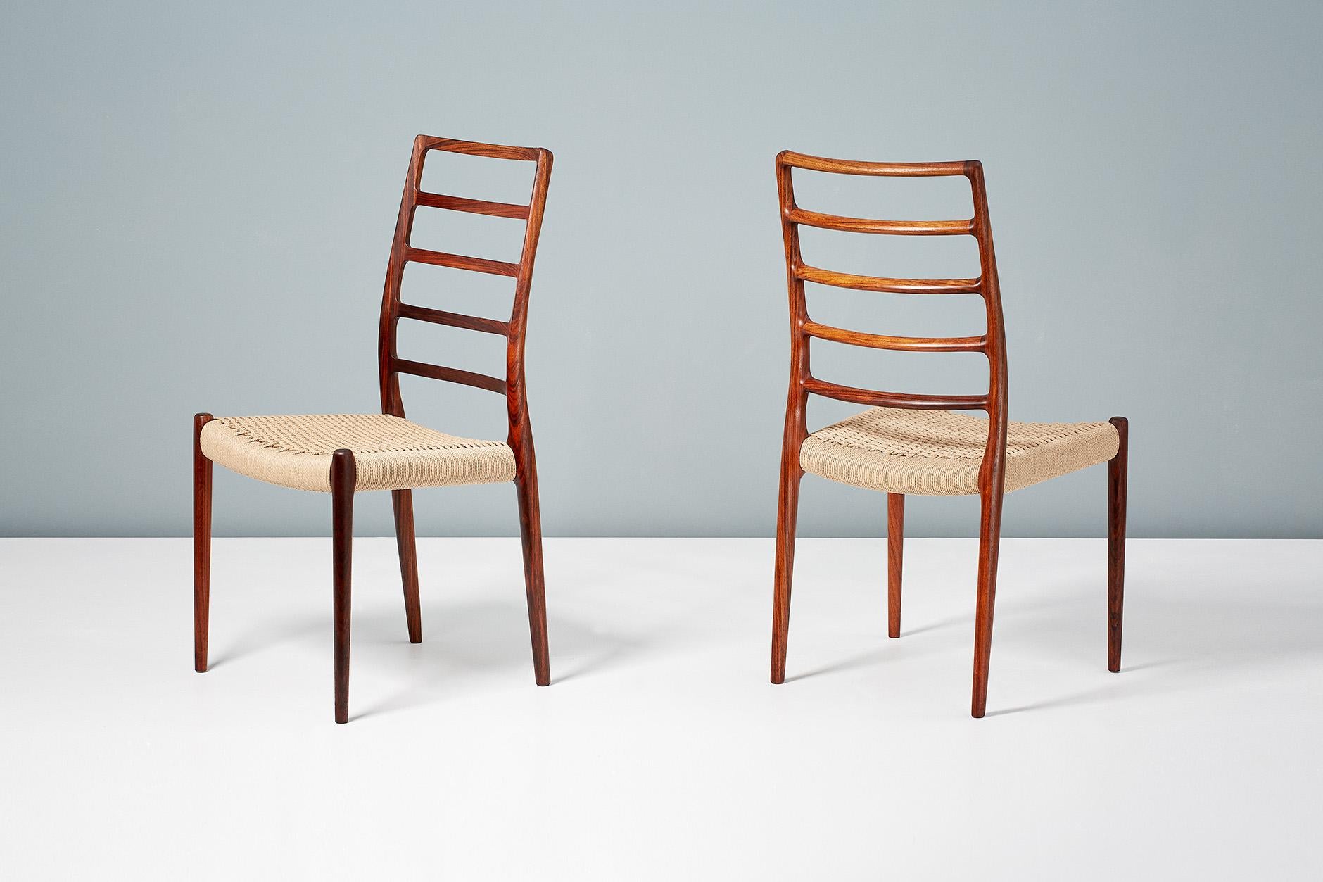 Scandinave moderne Ensemble de 8 chaises de salle à manger Niels O. Møller modèle 82 en bois de rose:: 1970 en vente