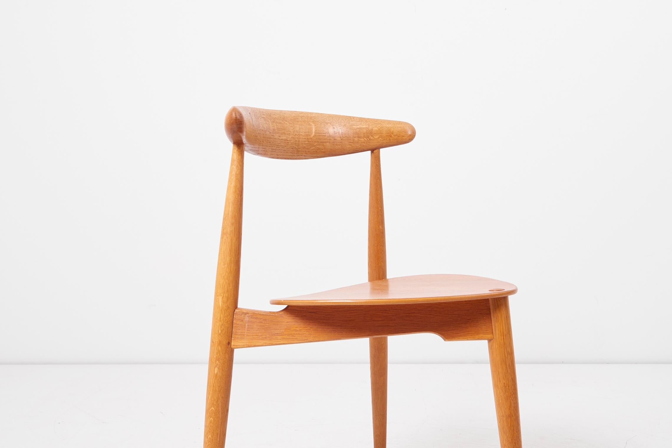 Set of 8 Oak and Teak Heart Chairs by Hans Wegner for Fritz Hansen 4