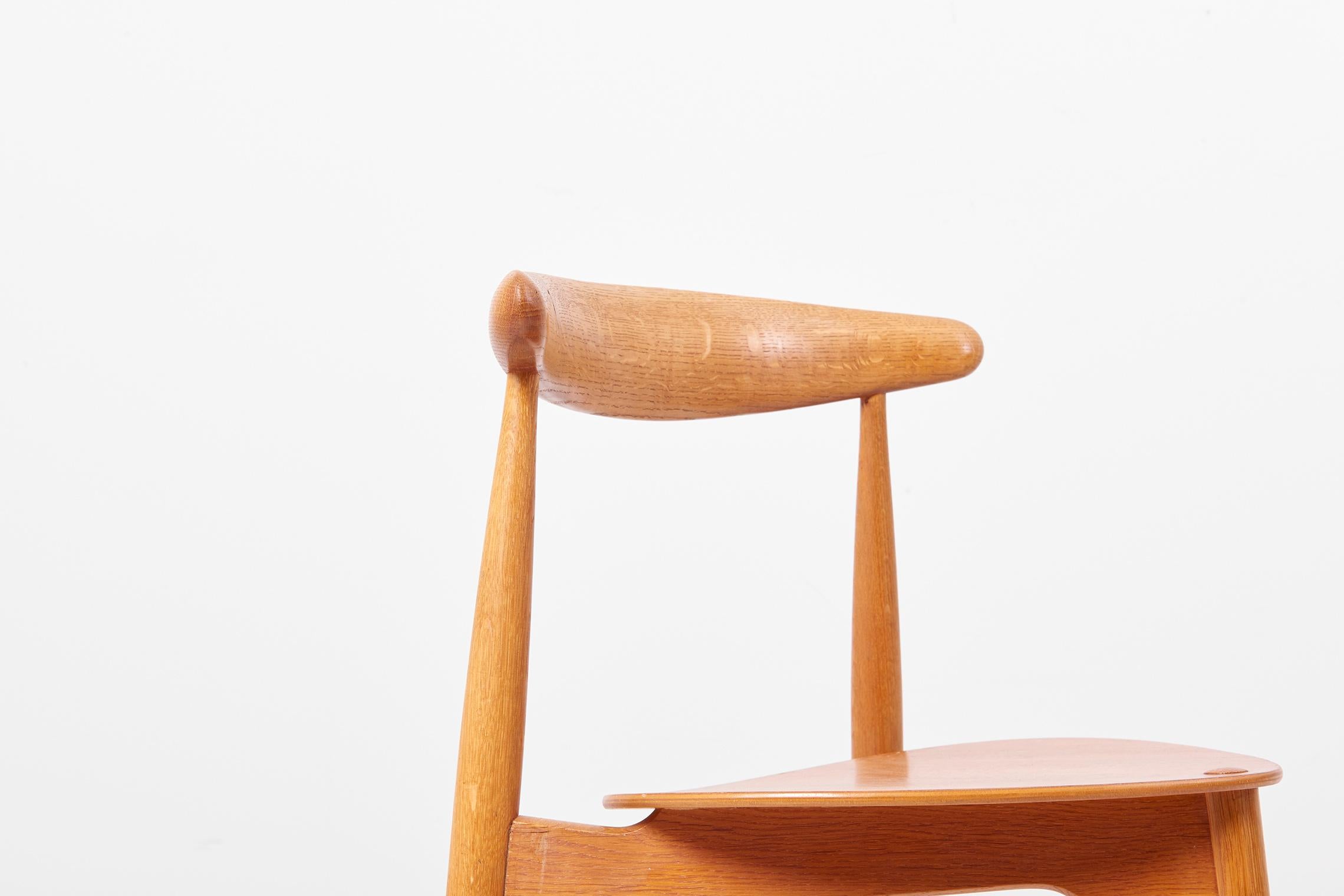 Set of 8 Oak and Teak Heart Chairs by Hans Wegner for Fritz Hansen 6