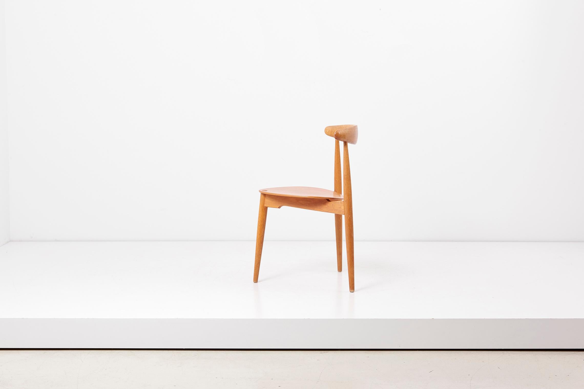 Set of 8 Oak and Teak Heart Chairs by Hans Wegner for Fritz Hansen 1