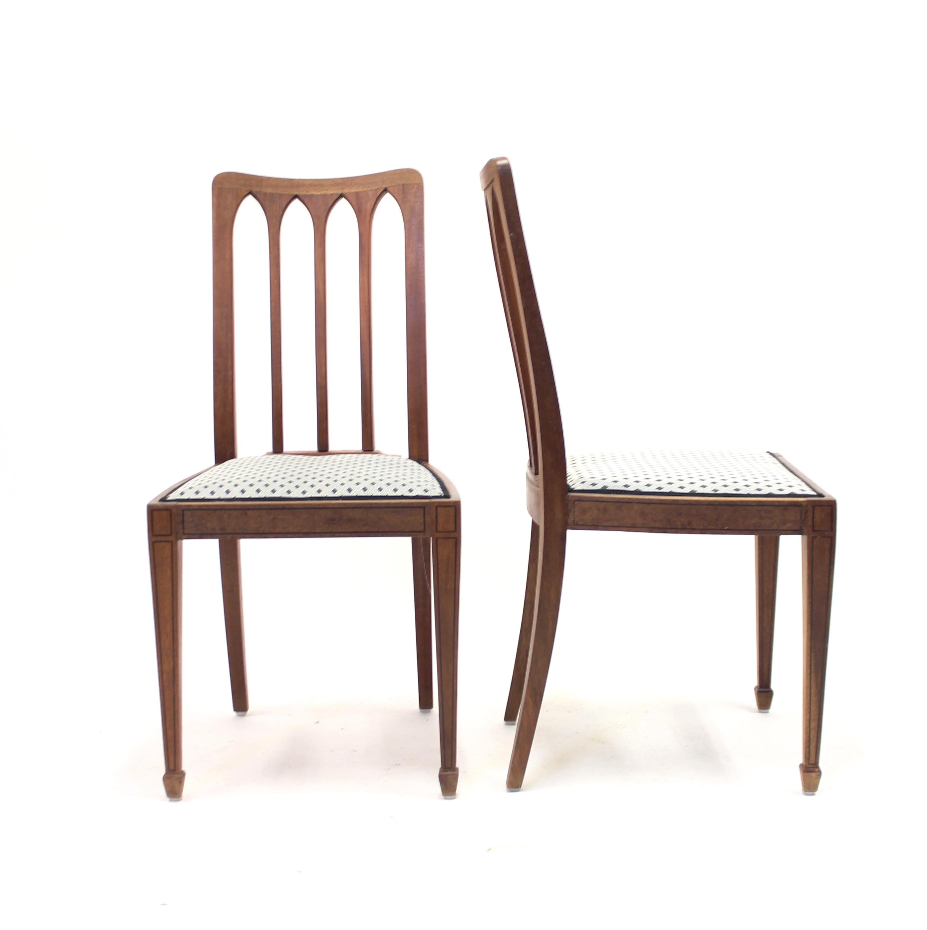 Set of 8 Oak Architectural Arts & Crafts Chairs, Early 20th Century 3