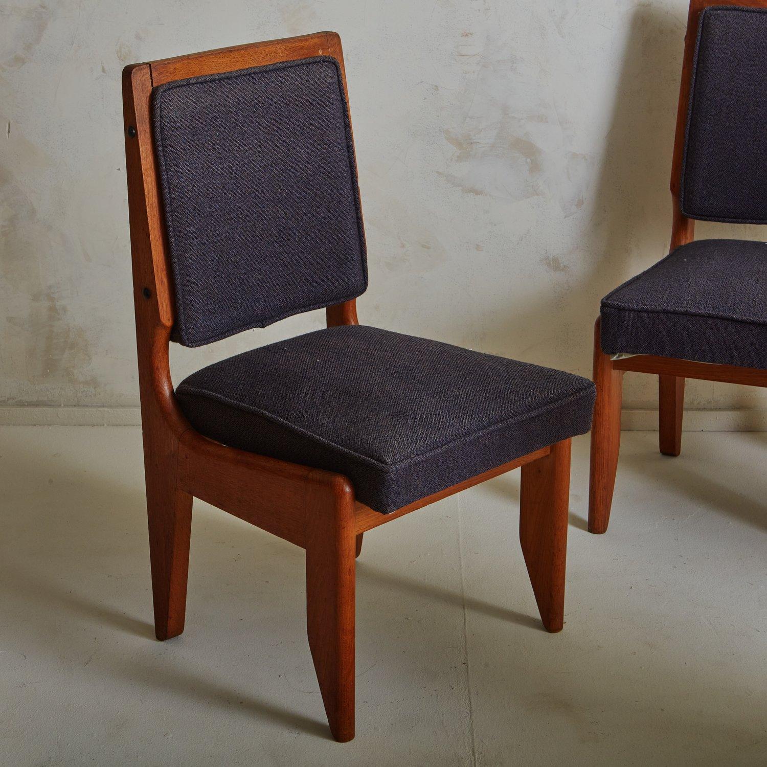 Set of 8 Oak Frame Dining Chairs by Guillerme Et Chambron, France, 1950s In Good Condition In Chicago, IL
