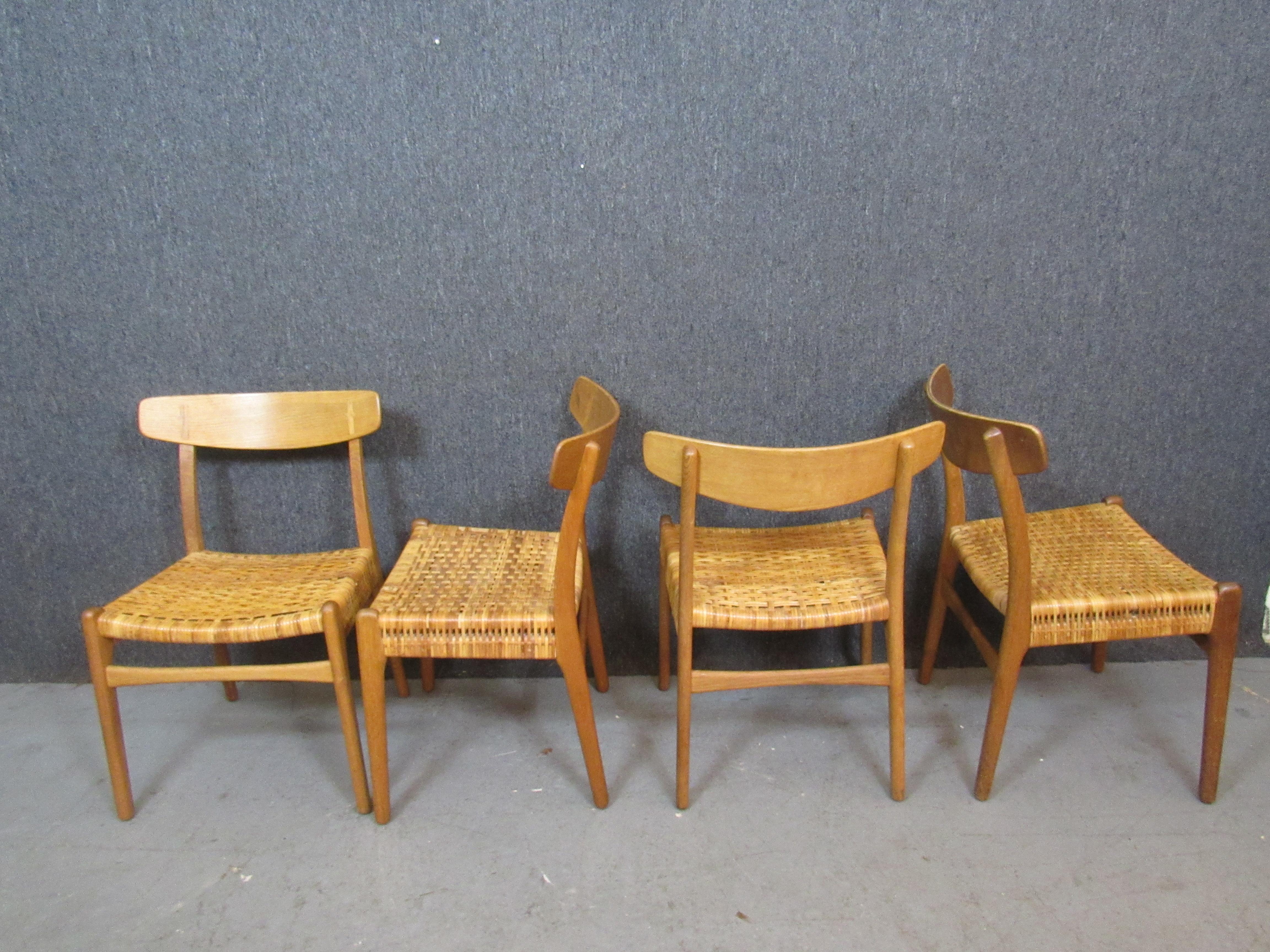 Mid-Century Modern Set of 8 Original Hans Wegner Oak CH23 Chairs by Carl Hansen & Son For Sale
