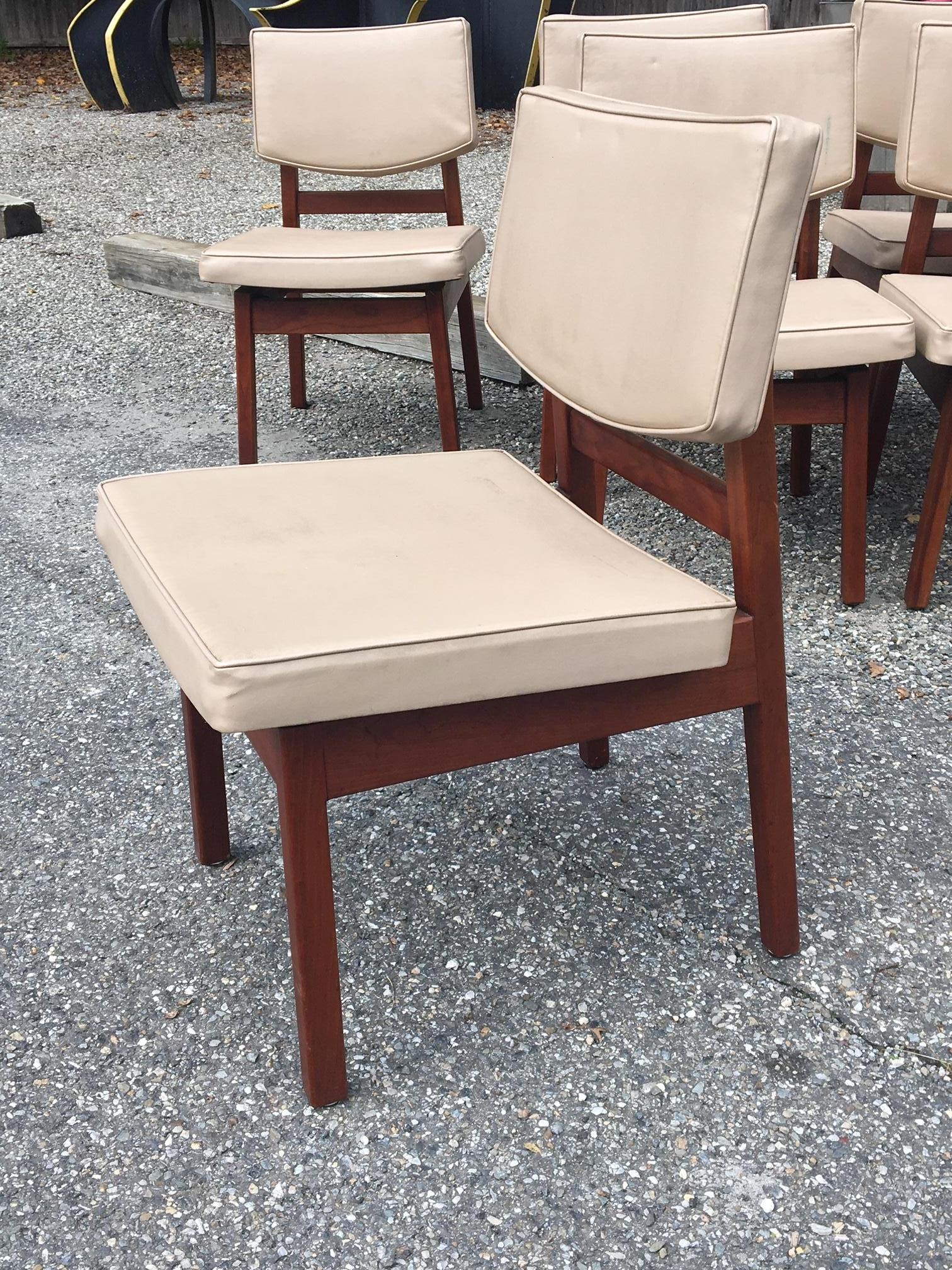 American Set of 8 Original Jens Risom Walnut Dining Chairs in Original Leather Upholstery