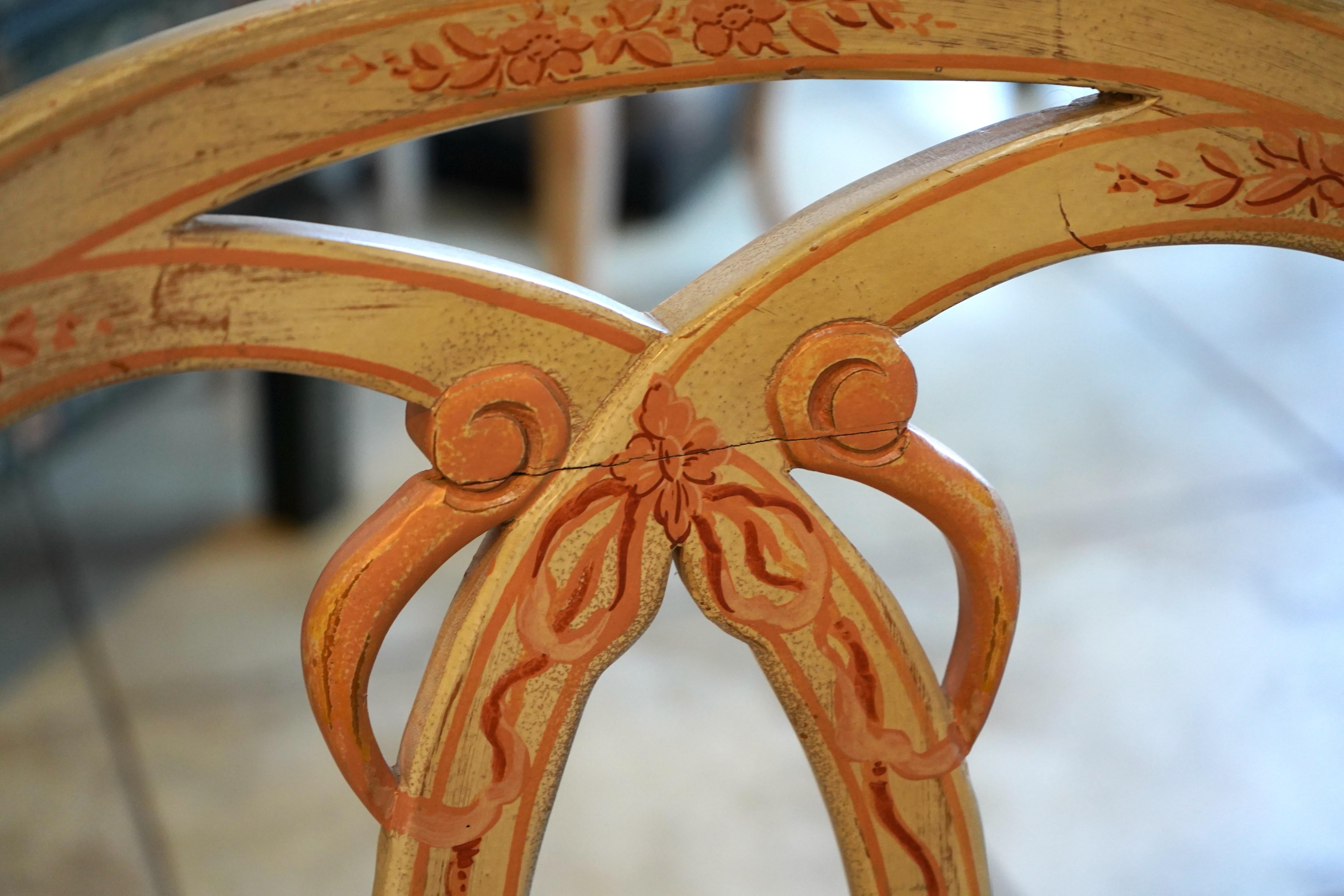 Conjunto de 8 Sillas Sentadas Pintadas de Estilo French Rococo Provincial en venta 9