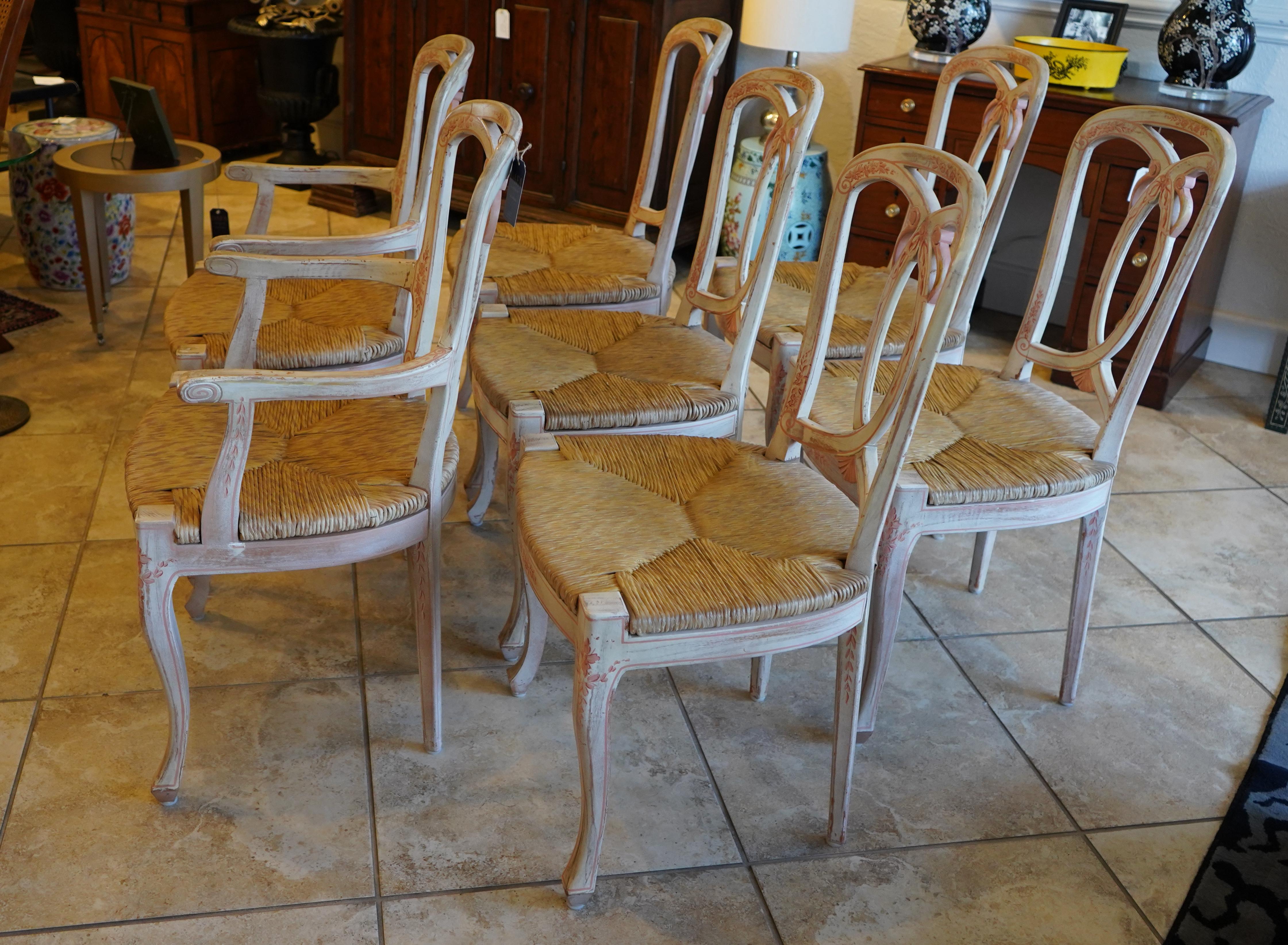 Conjunto de 8 Sillas Sentadas Pintadas de Estilo French Rococo Provincial Francés en venta