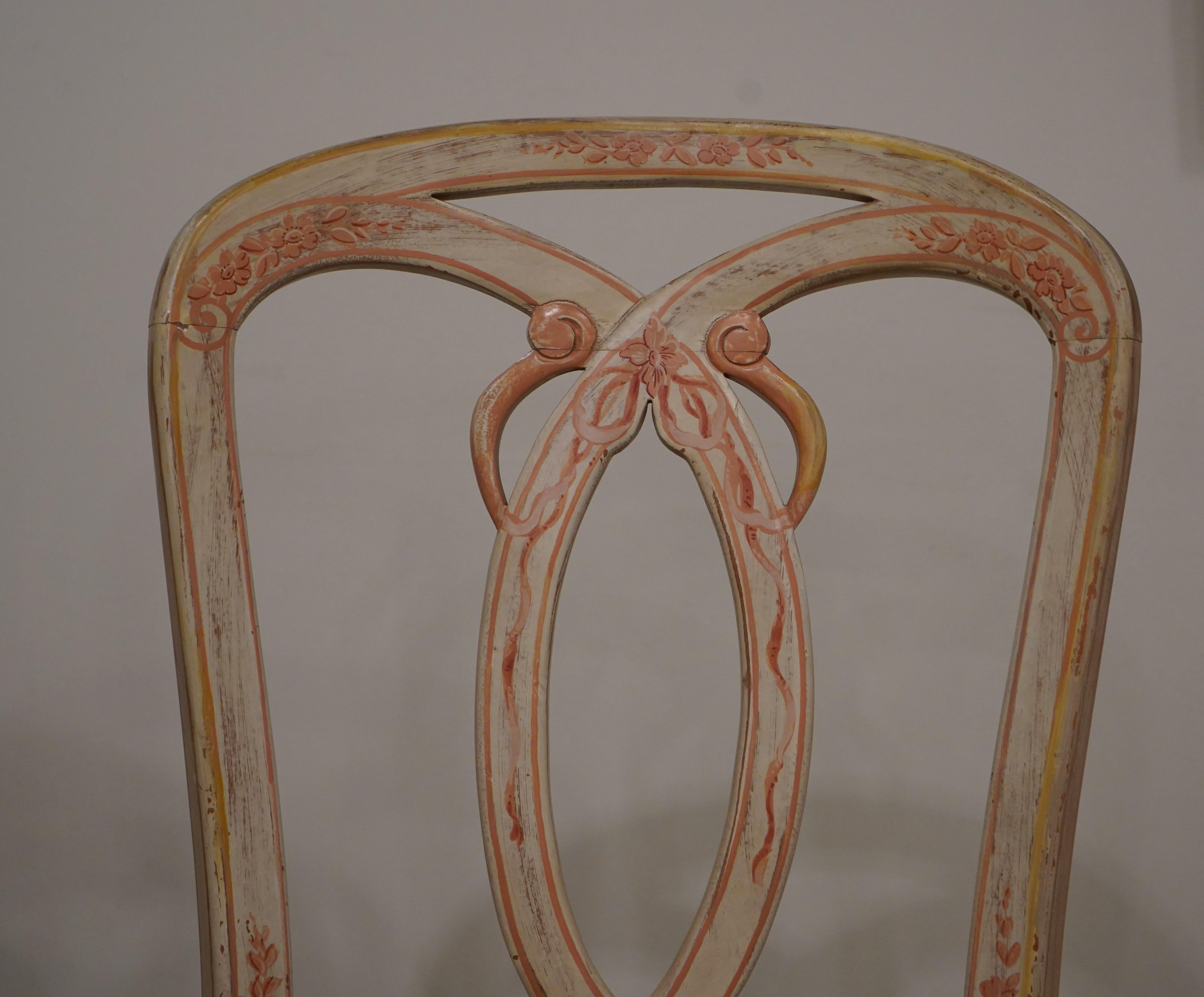 Conjunto de 8 Sillas Sentadas Pintadas de Estilo French Rococo Provincial Madera en venta