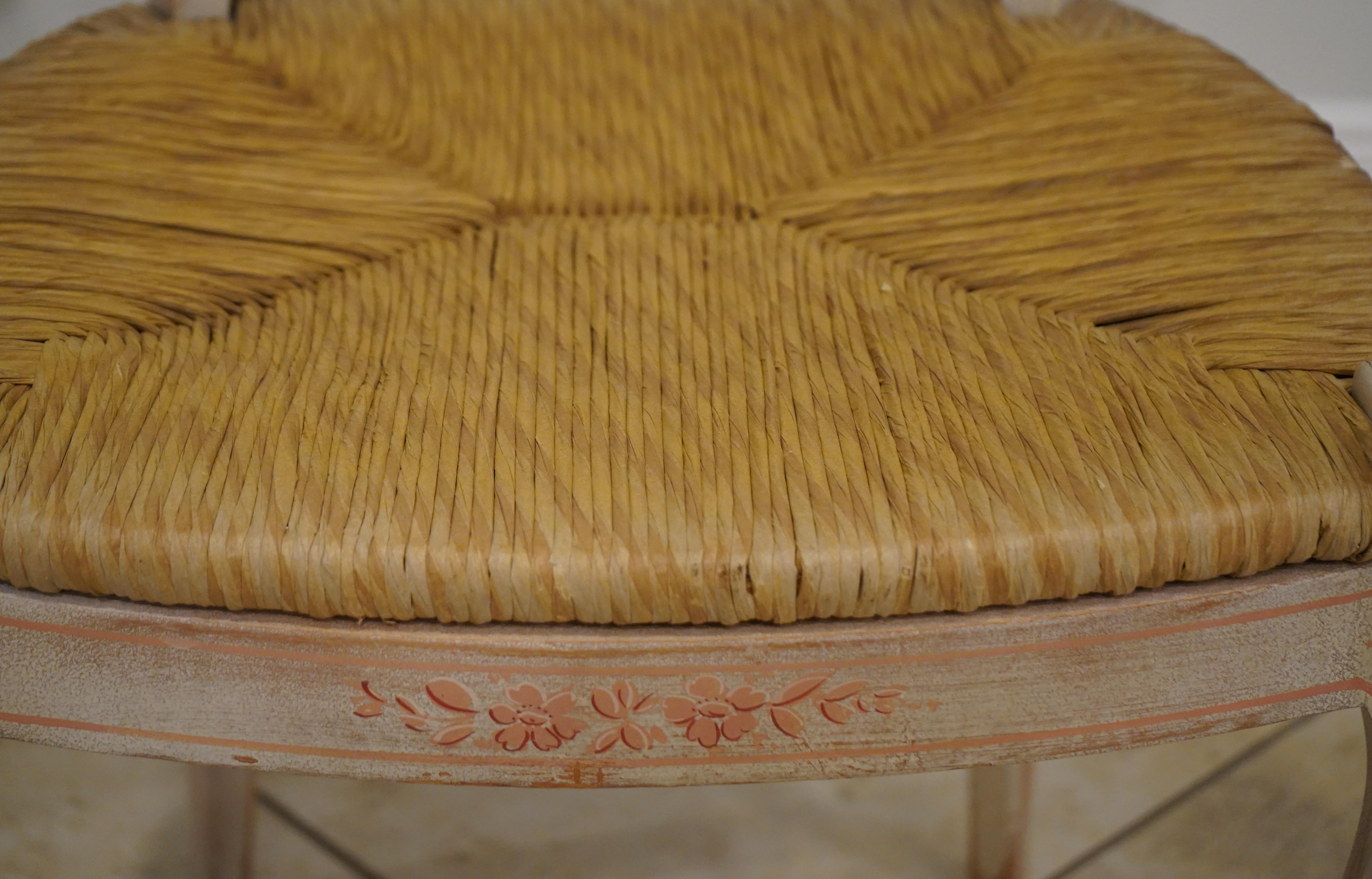 Conjunto de 8 Sillas Sentadas Pintadas de Estilo French Rococo Provincial en venta 1