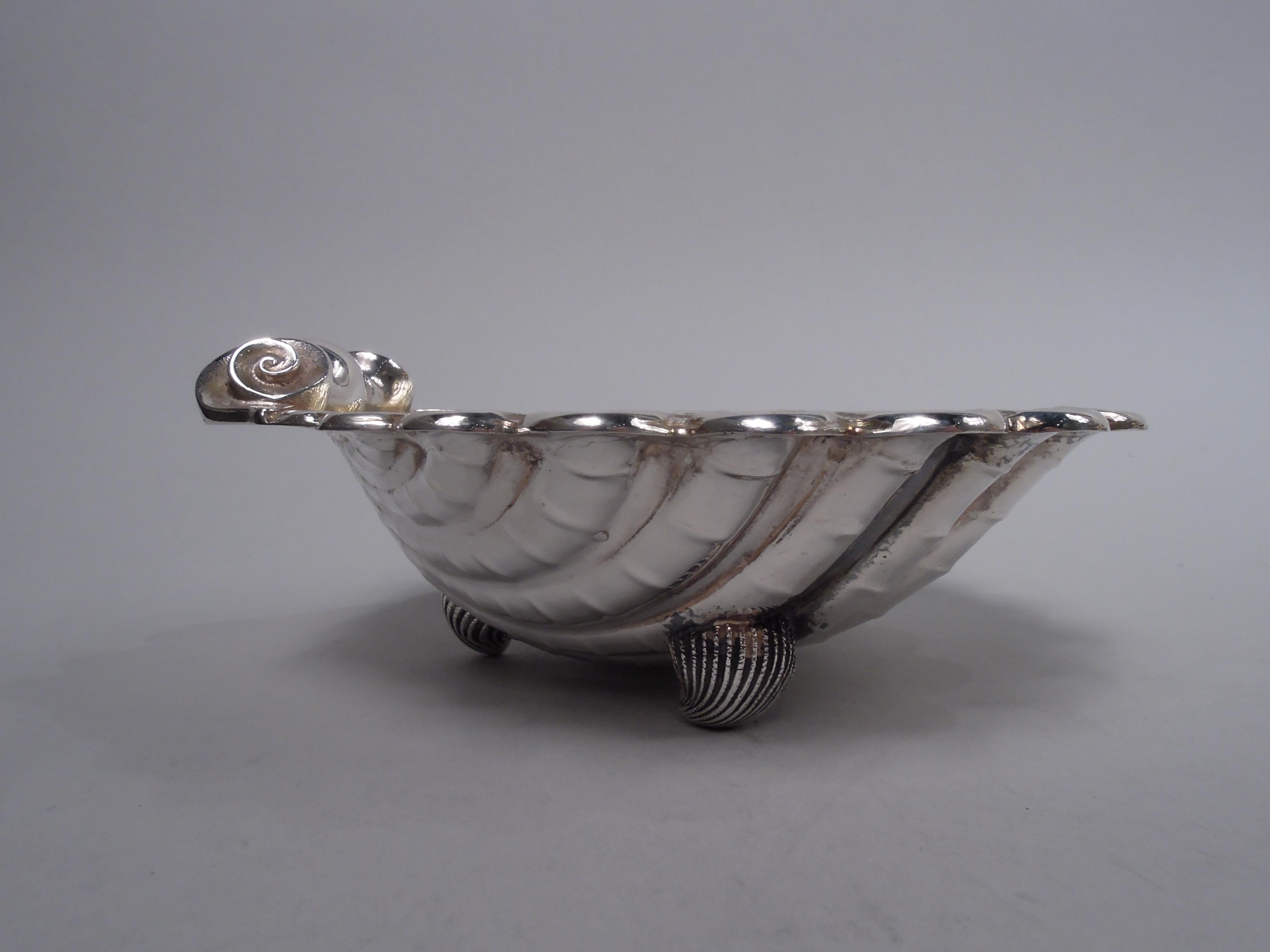 20th Century Set of 8 Pampaloni Italian Classical Scallop Shell Bowls For Sale