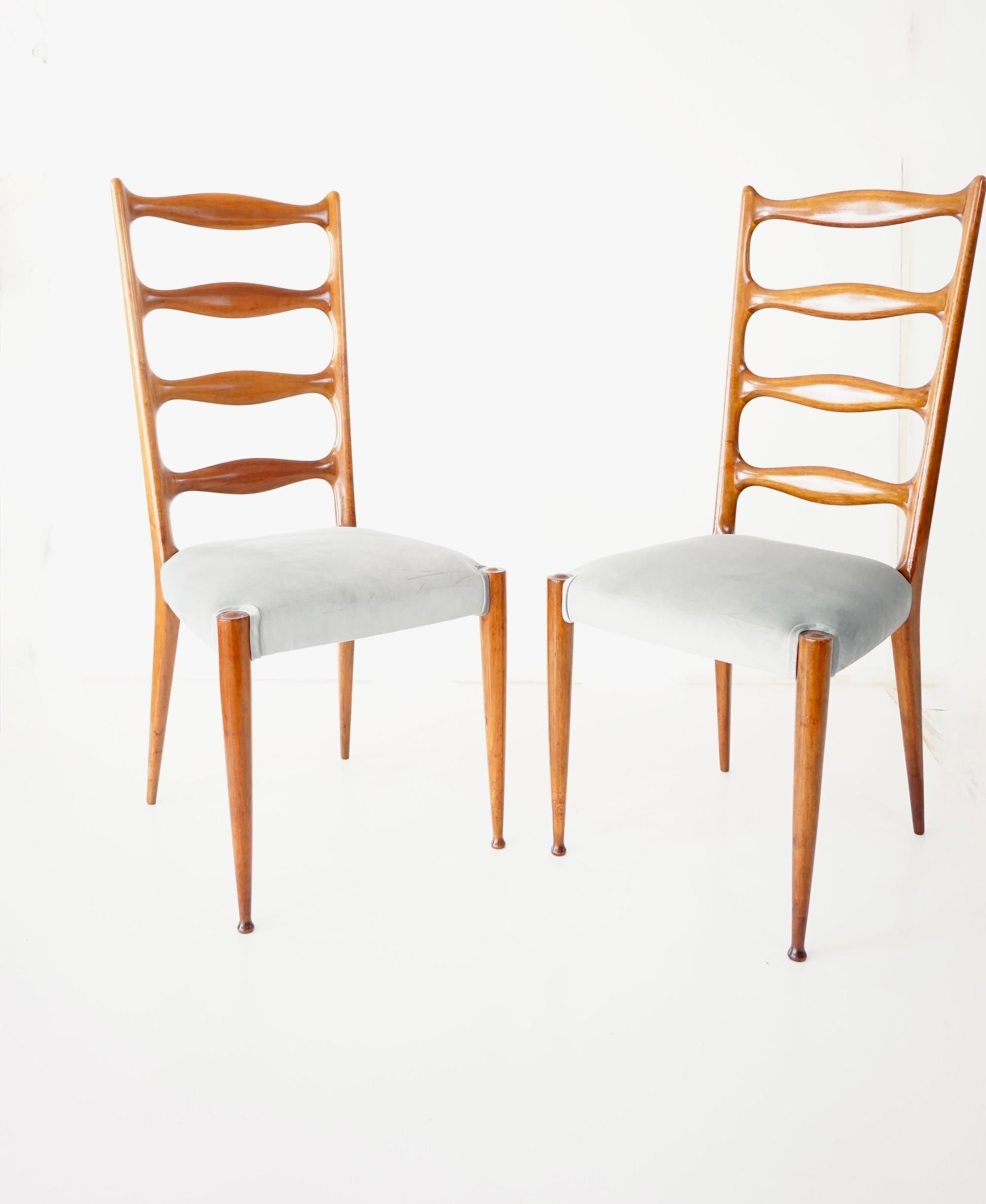 Italiano set di 8 sedie alte da pranzo Paolo Buffa, noce e velluto, 1950 in vendita