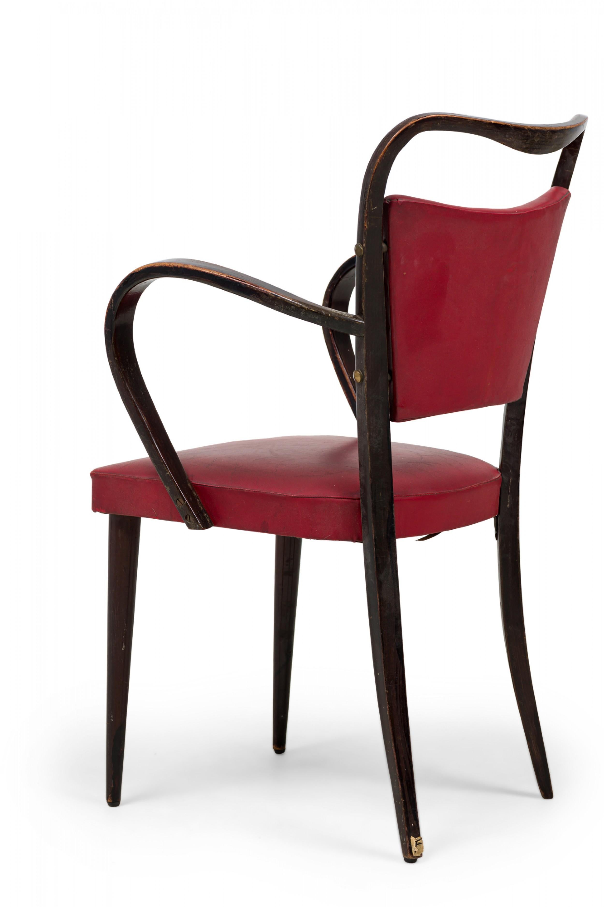 Fatto a mano Set di 8 poltrone imbottite Paolo Buffa moderne in noce scuro e rosso in vendita