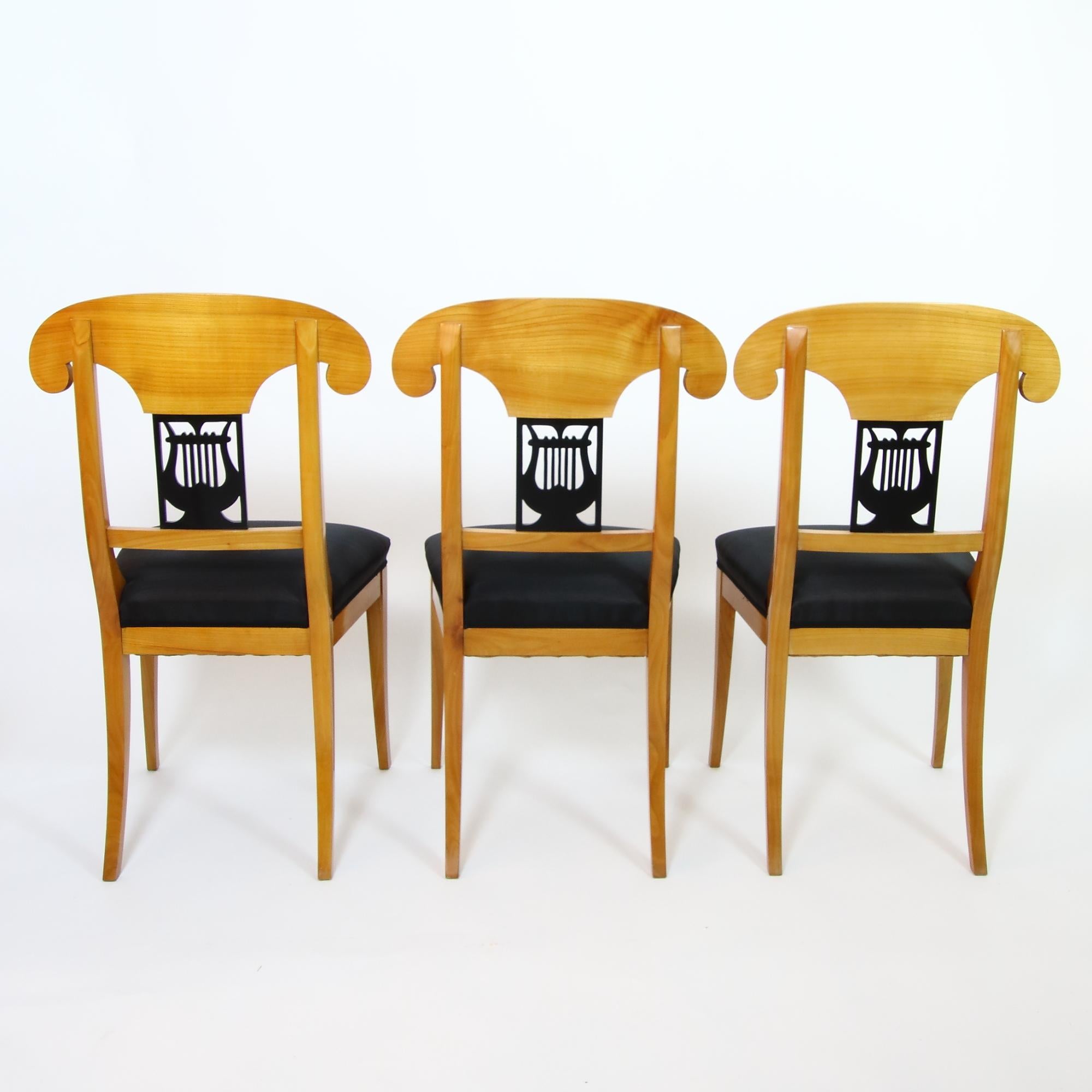 Set of 8 Partially Early 19th German Biedermeier Saxe-Coburg Provenance Chairs For Sale 11