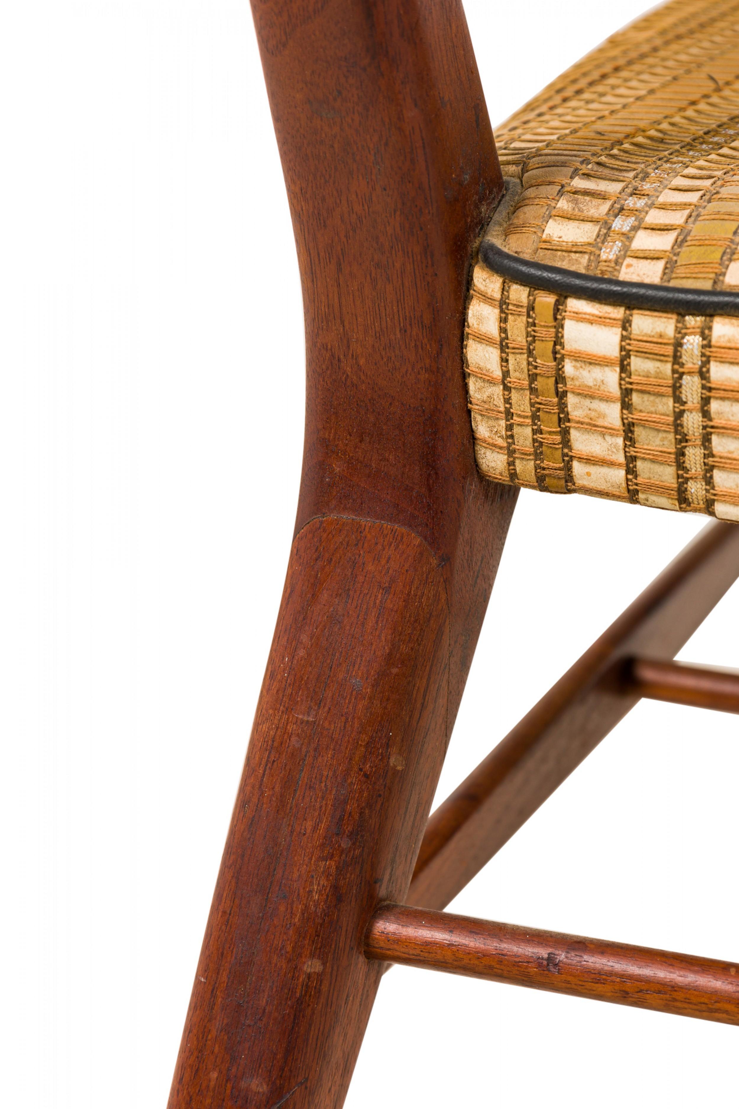 XX secolo Set di 8 sedie da pranzo in legno con canne di Paul McCobb per Calvin Furniture in vendita