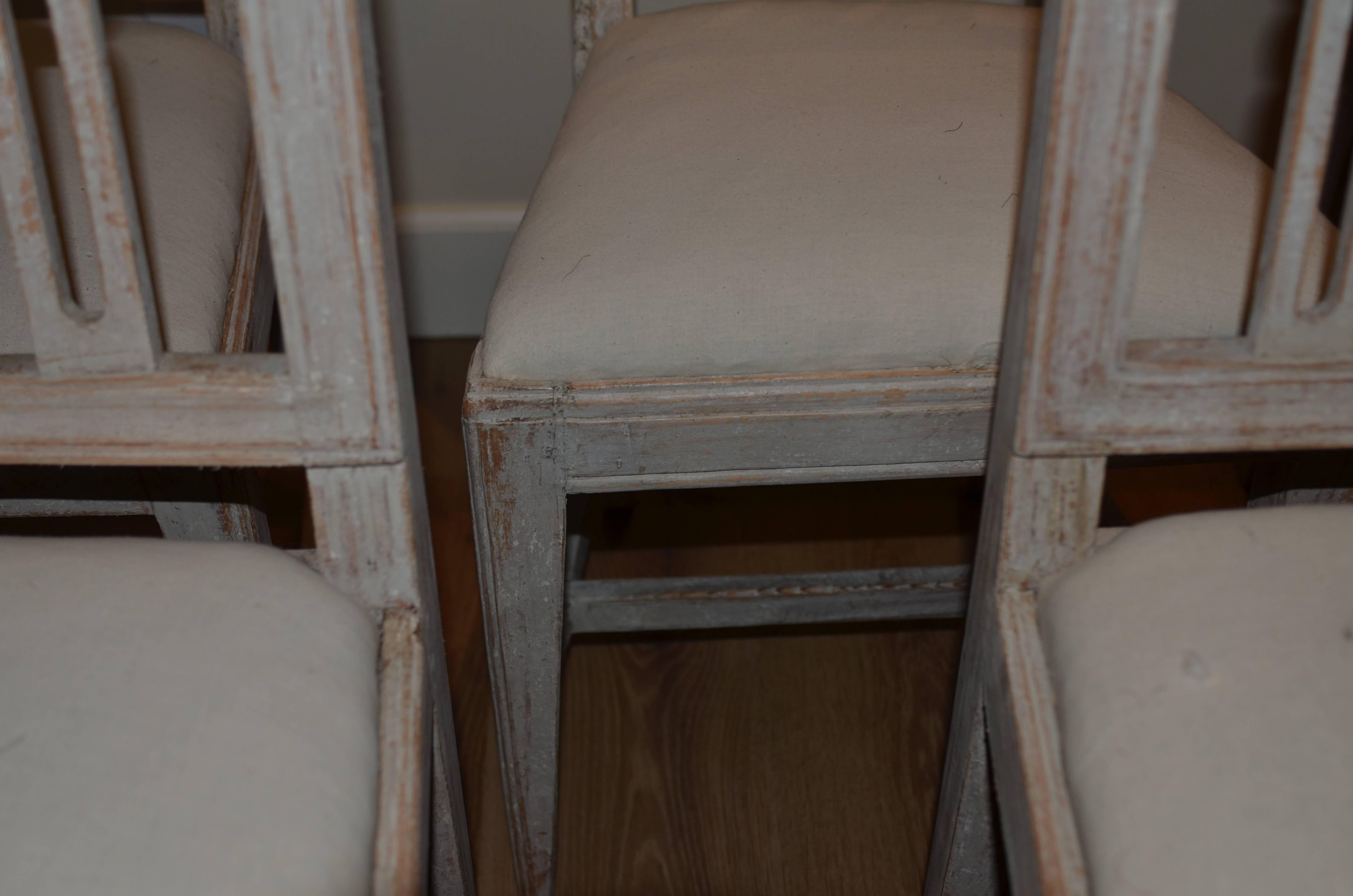 Set of Eight Period Swedish Gustavian Dining Chairs In Good Condition For Sale In Encinitas, CA