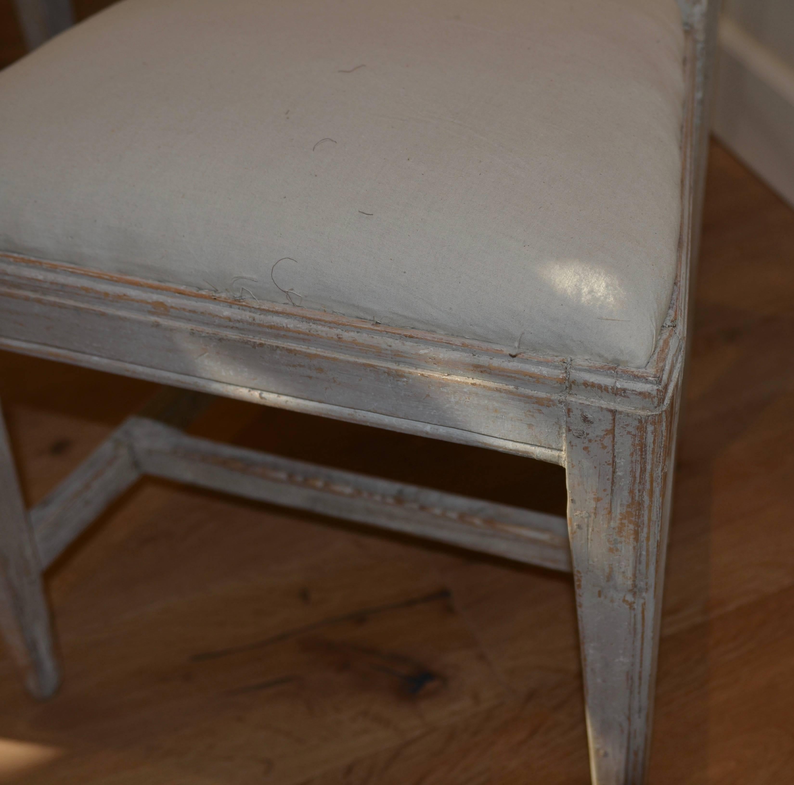 Set of Eight Period Swedish Gustavian Dining Chairs For Sale 3