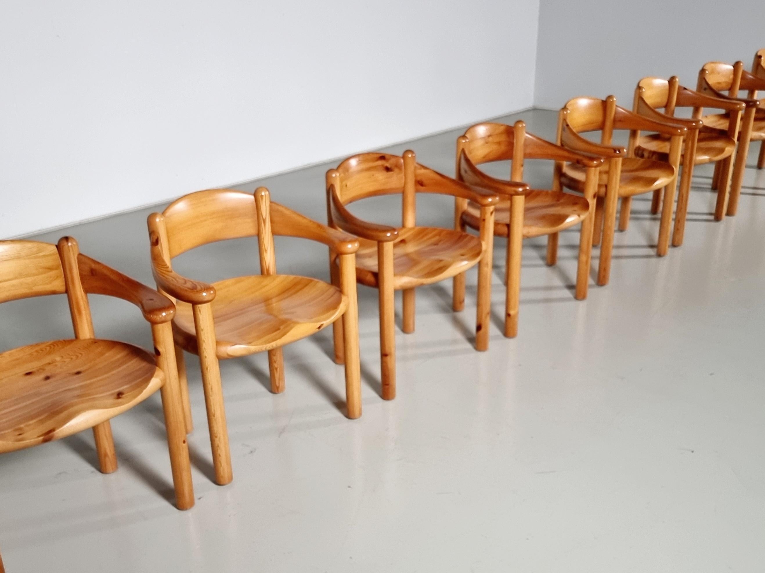 Set of 8 pine wood carver chairs by Rainer Daumiller, 1960s In Good Condition For Sale In amstelveen, NL