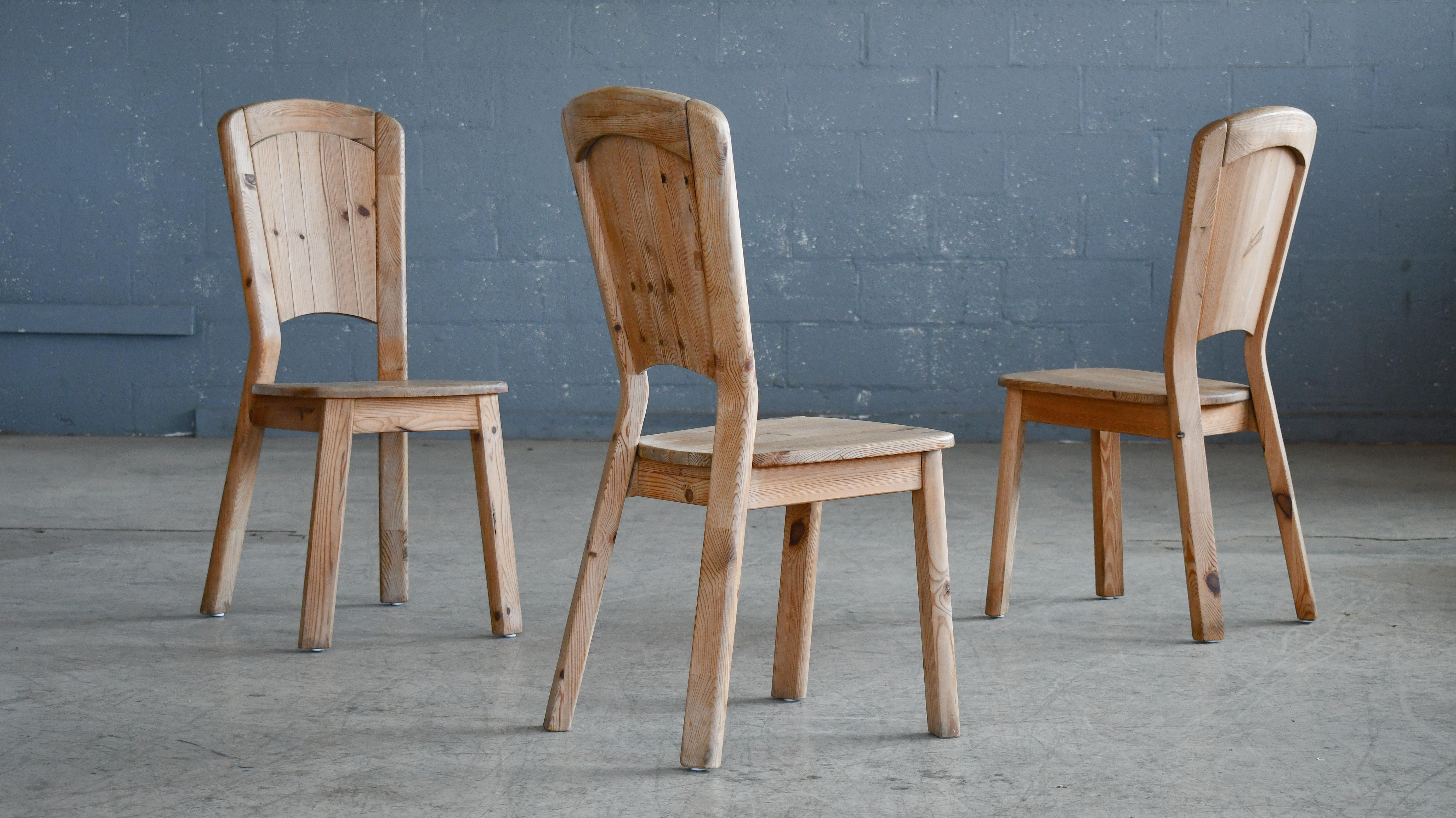 Set of 8 Pine Dining Chairs in the Style of Axel Einar-Hjorth, Carl Malmsten In Good Condition In Bridgeport, CT