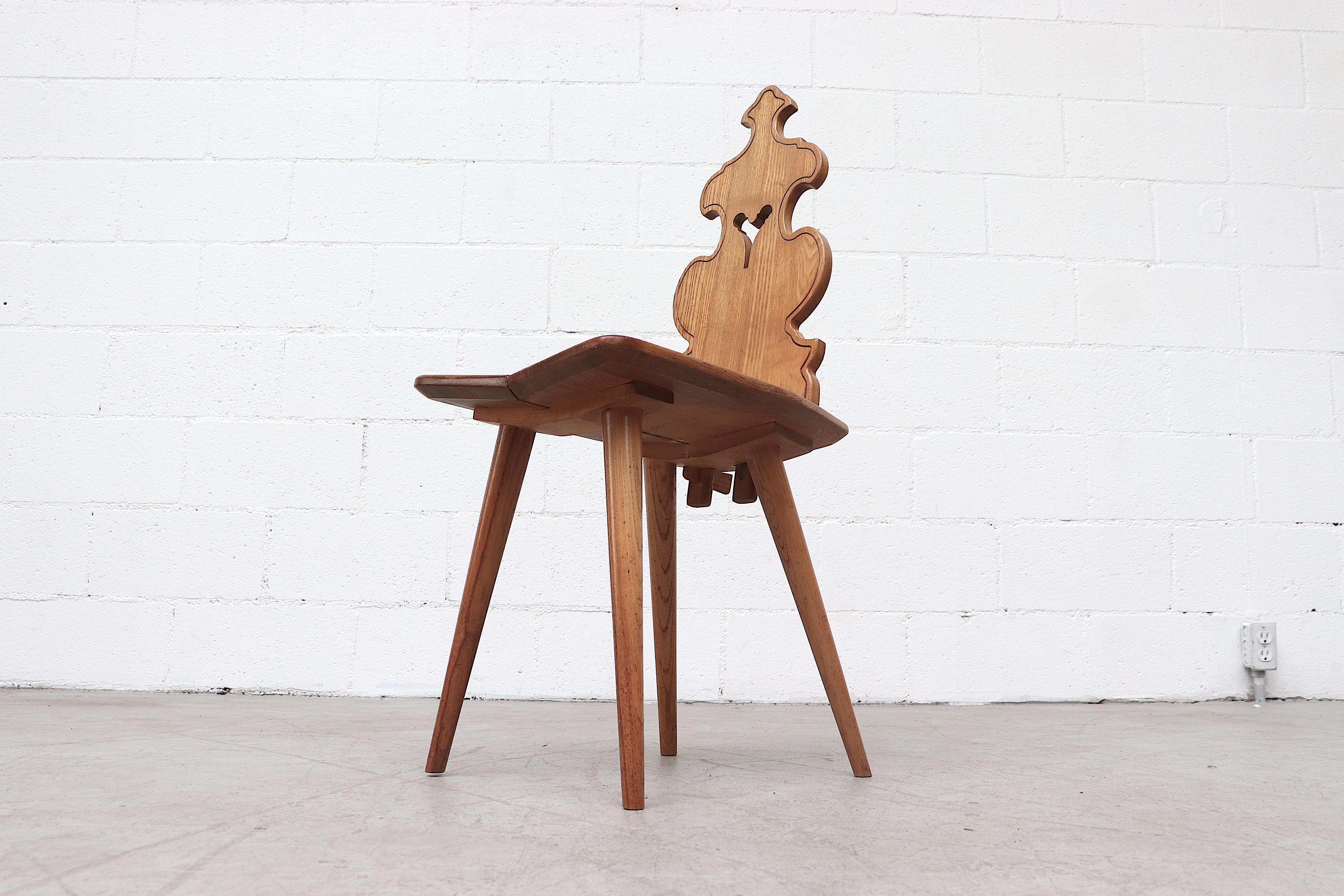 Set of 8 Pine Dining Chairs with Decorative Backrest 1