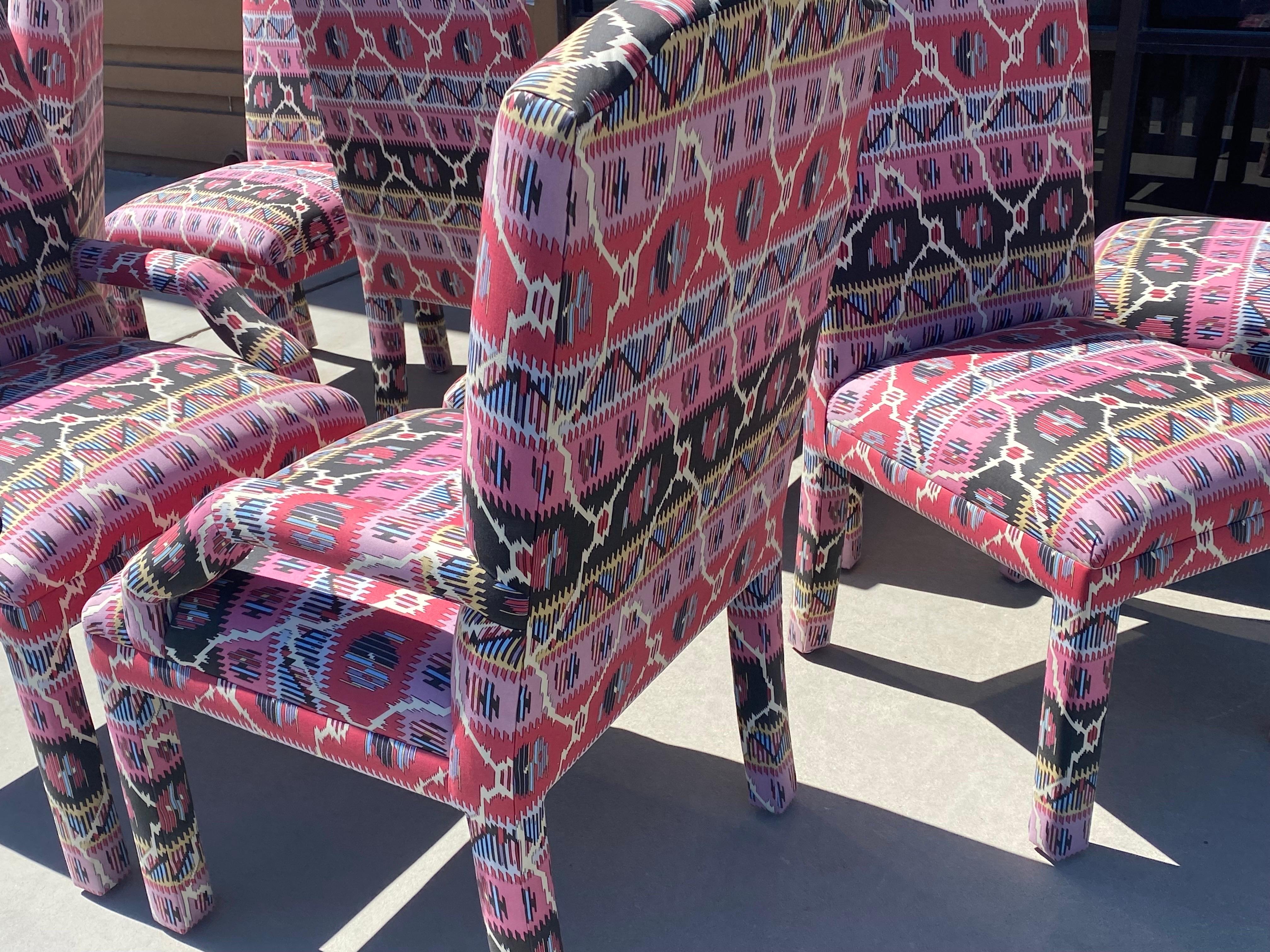 Late 20th Century Pink and Black Bohemian Ikat Print Upholstered Set of 8 Dining Chairs
