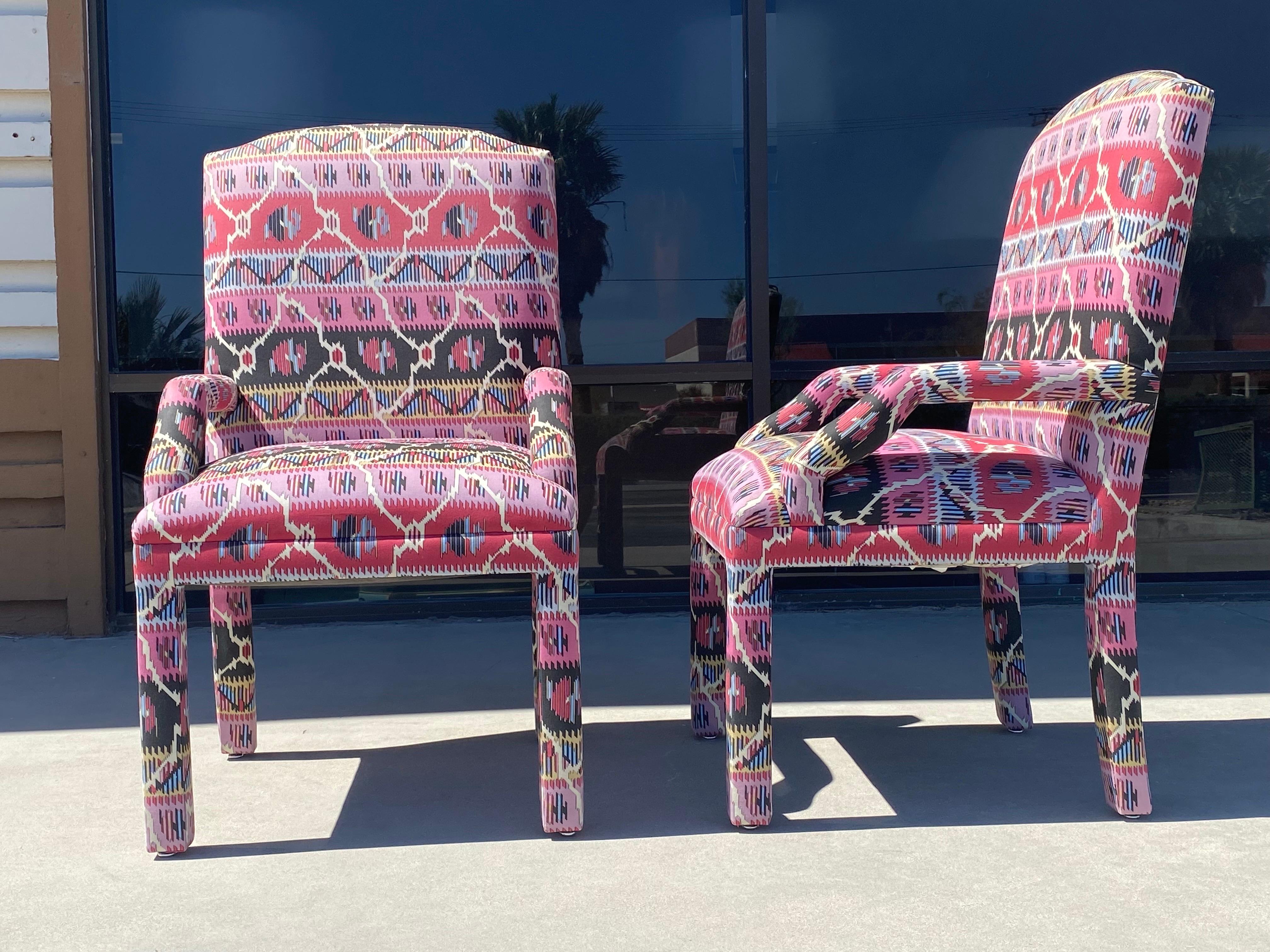 Pink and Black Bohemian Ikat Print Upholstered Set of 8 Dining Chairs In Good Condition In Palm Springs, CA