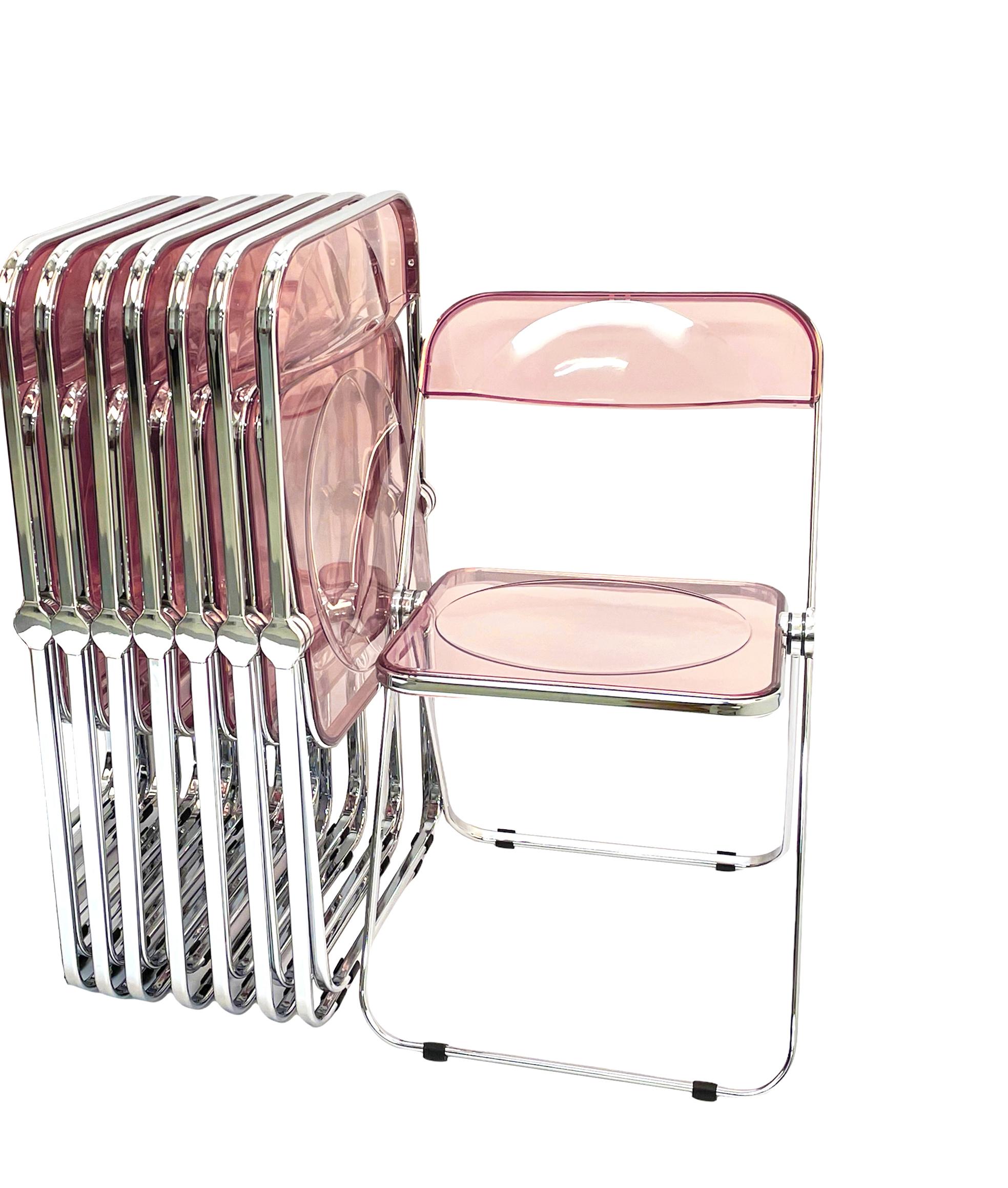 Ensemble de 8 chaises italiennes « Plia » à cadre chromé en lucite rose pour Castelli, 1970 en vente 4