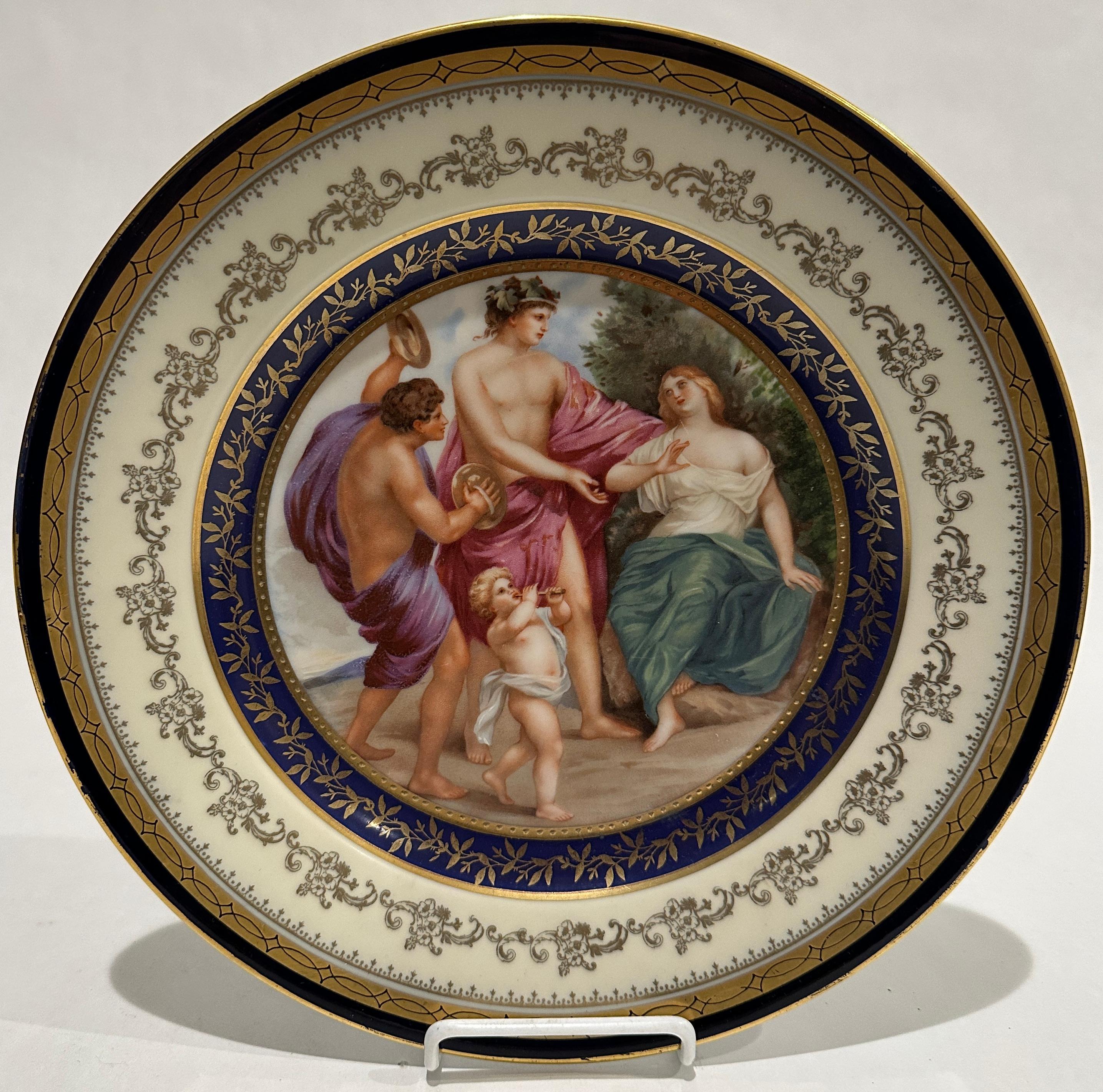 Céramique Ensemble de 8 assiettes à scène allégorique en porcelaine en vente