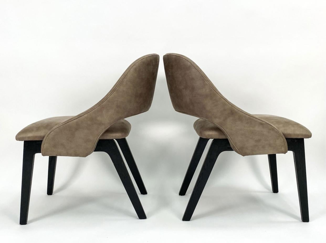 Set of 8 Post Modern Suede Dining Chairs After Eero Saarinen For Sale 7
