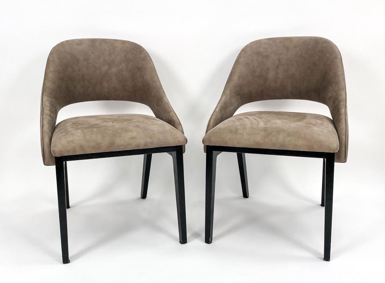 Set of 8 Post Modern Suede Dining Chairs After Eero Saarinen In Good Condition For Sale In Chicago, IL