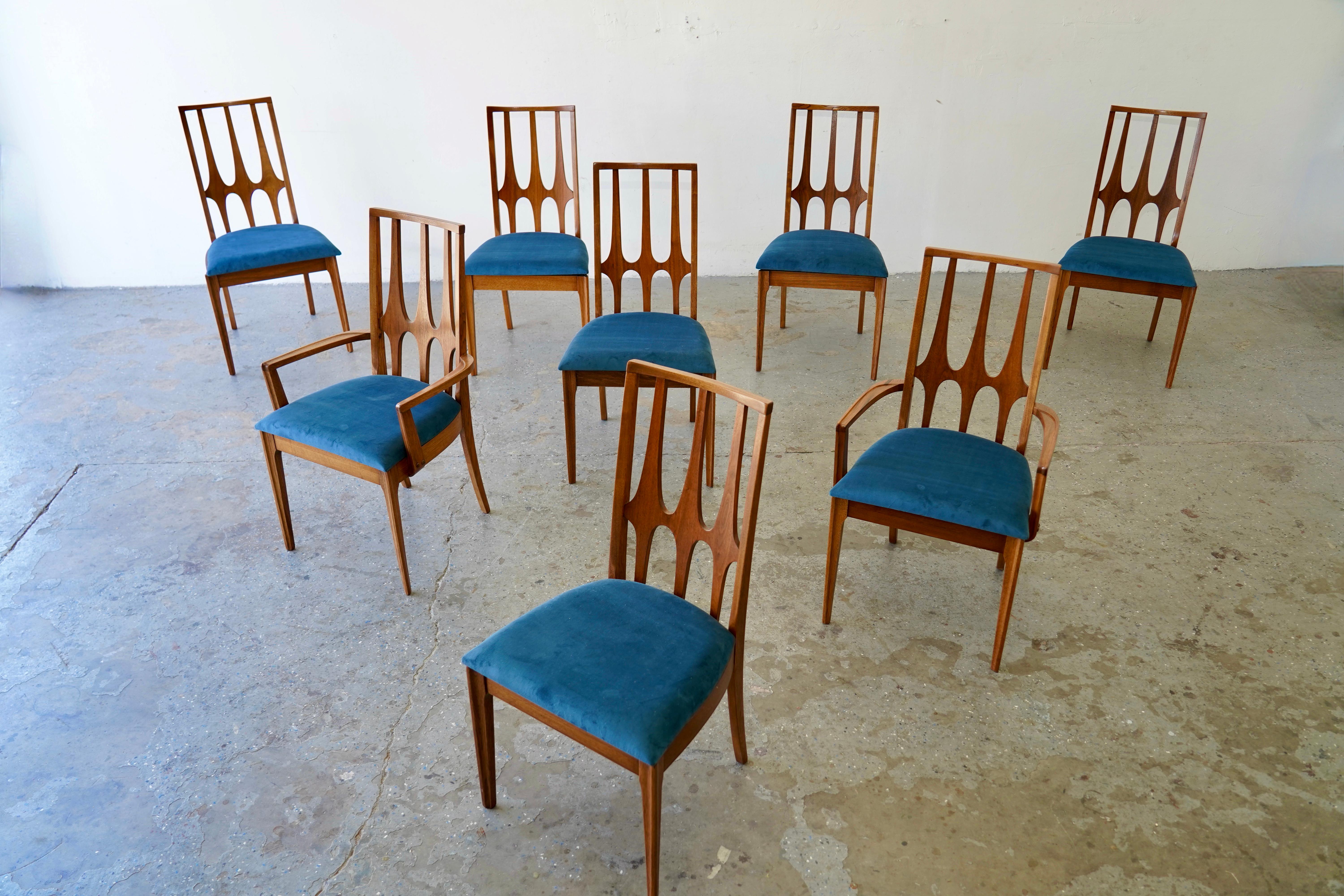 Set of 8 Professionally Restored Broyhill Brasilia Walnut Dining Chairs, 1960s en venta 5