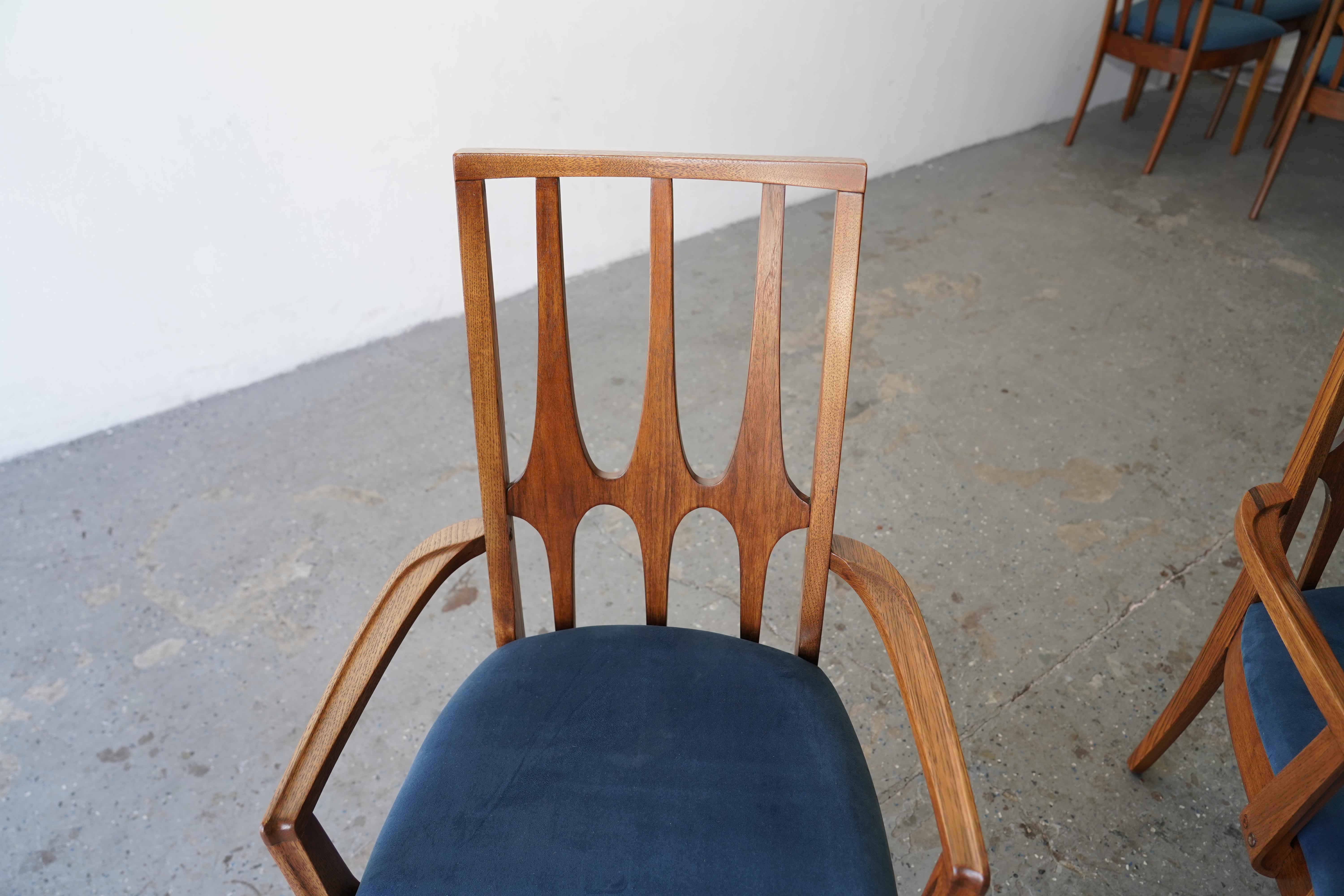 Set of 8 Professionally Restored Broyhill Brasilia Walnut Dining Chairs, 1960s Estadounidense en venta