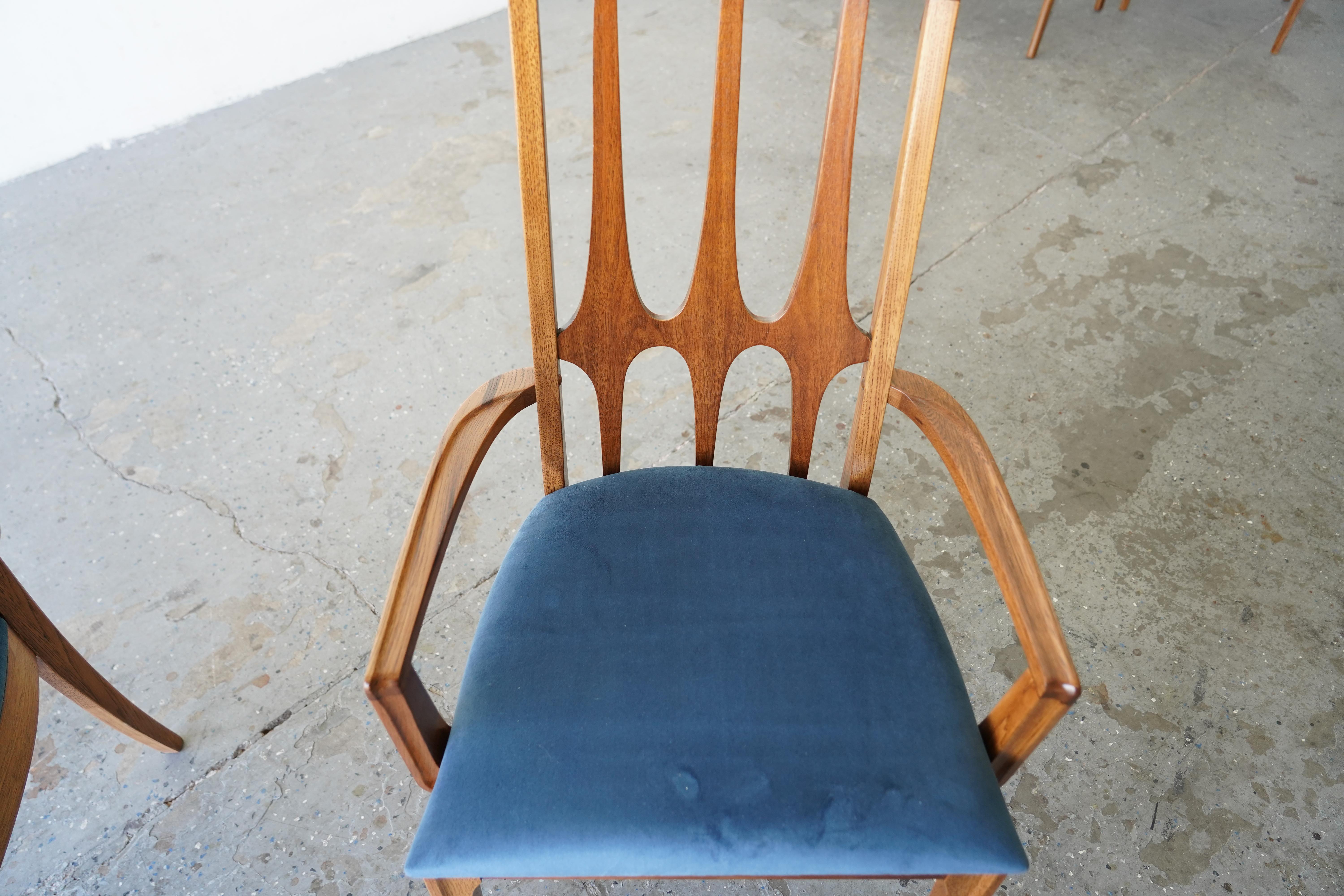 Set of 8 Professionally Restored Broyhill Brasilia Walnut Dining Chairs, 1960s en Bueno estado para la venta en Las Vegas, NV
