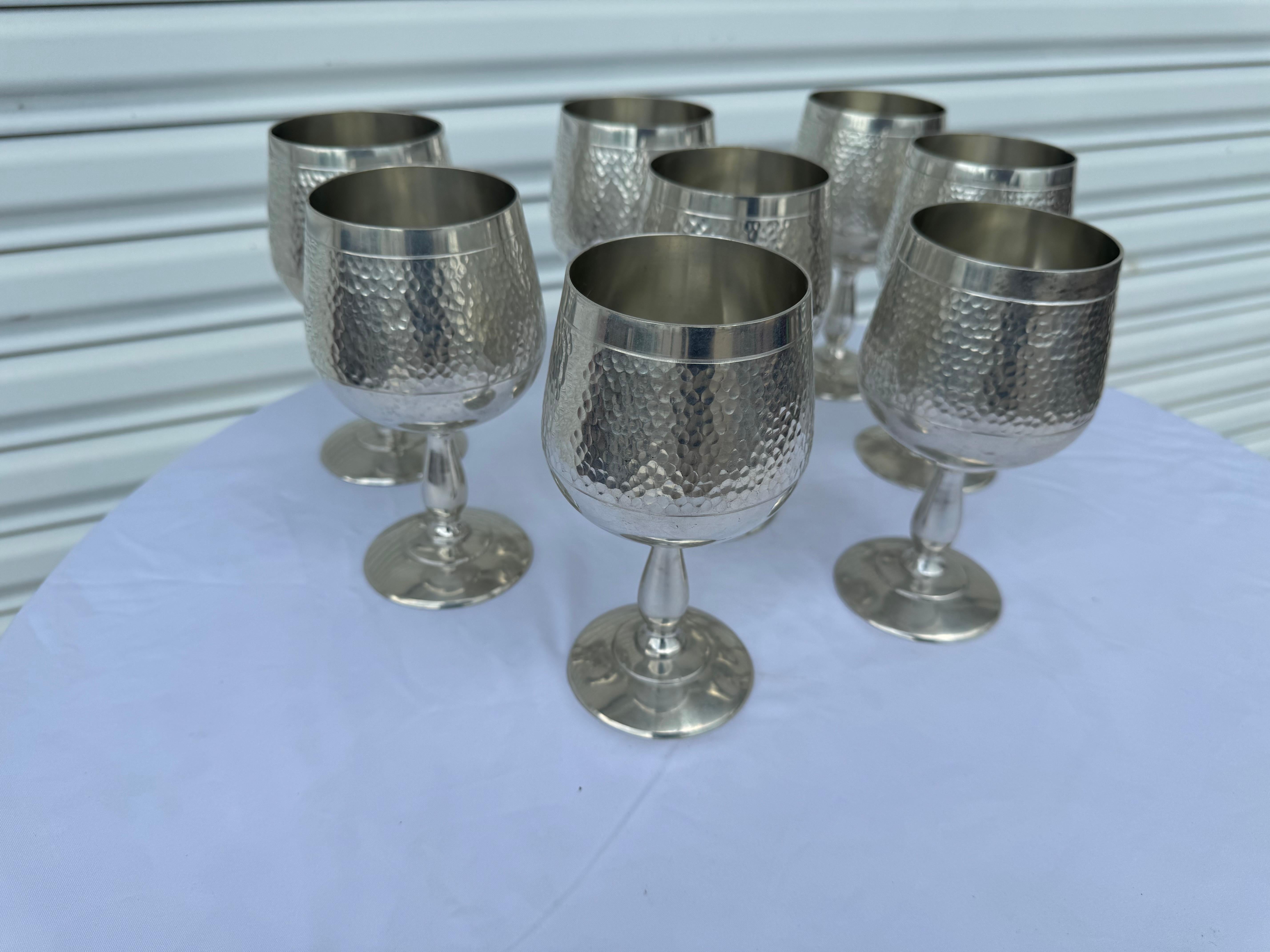 Juego de 8 copas martilladas de estaño Pura en Bueno estado para la venta en Pasadena, TX