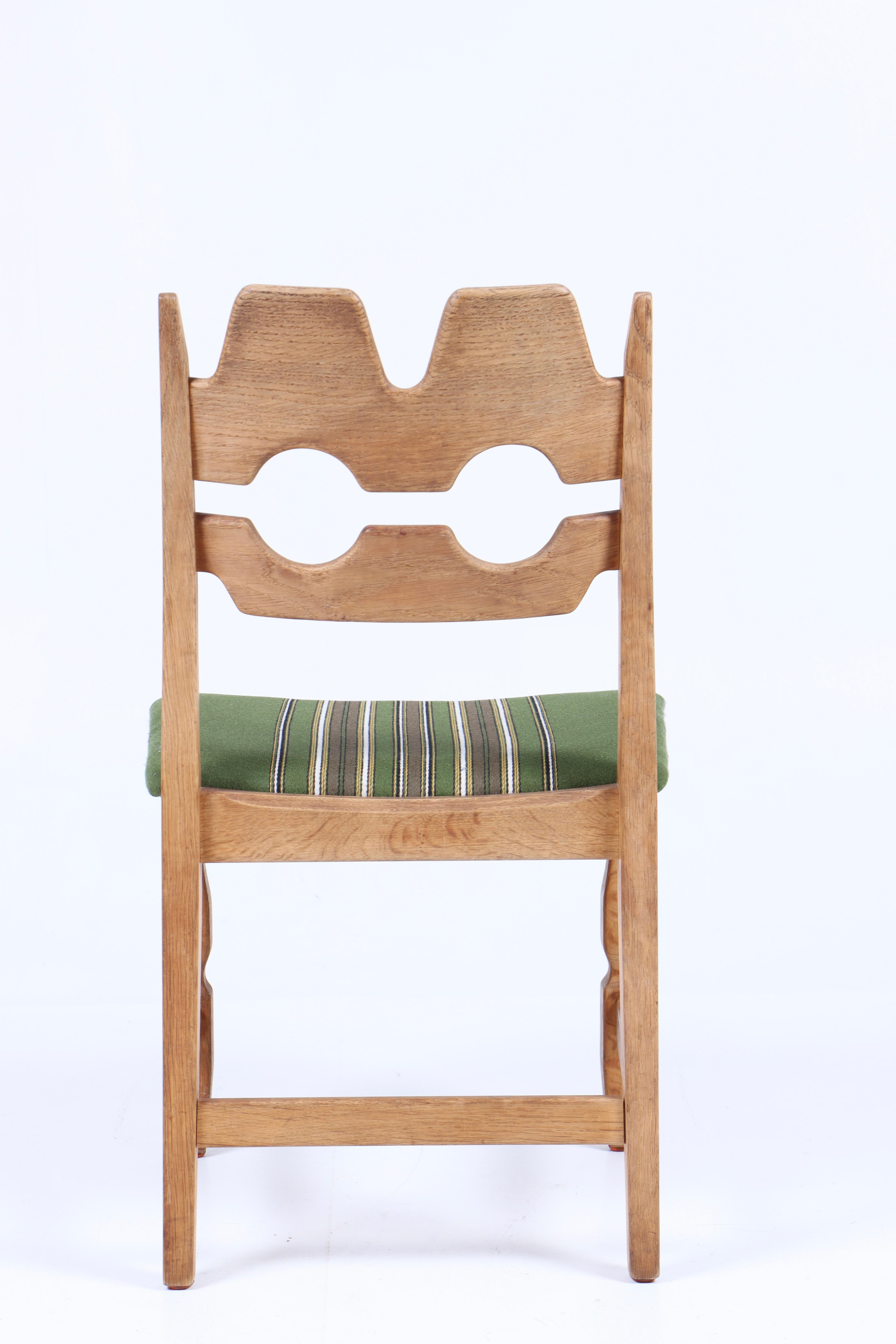 Set of 8 Razor blade Chairs in Oak by Henning Kjærnulf, 1960s In Good Condition In Lejre, DK