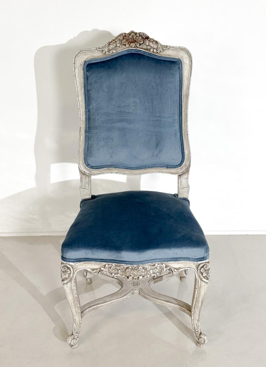 Satz von 8 Stühlen im Regency-Stil, hellblauer Samt und Holz, Belgien, 2000er Jahre im Angebot 1